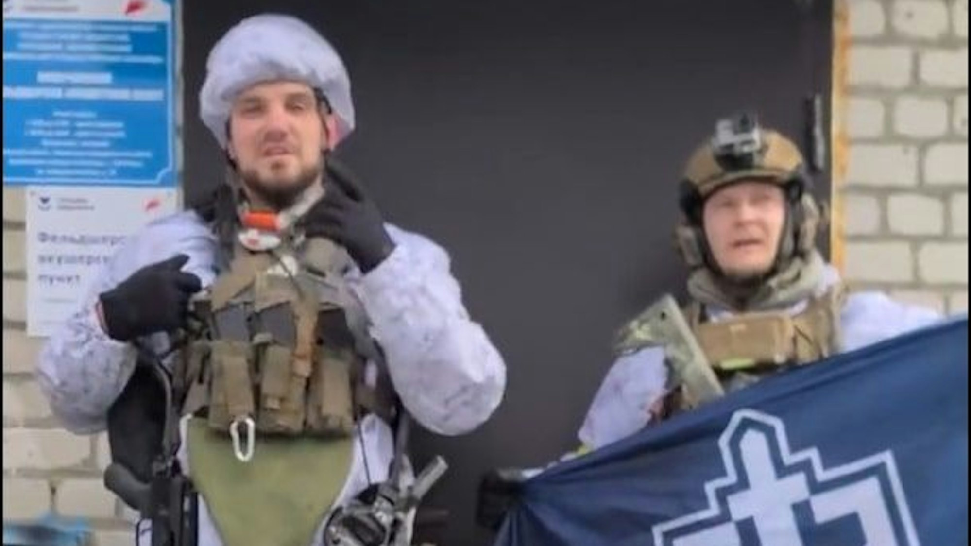 Dennis Kapustin (links) bei einem Kampfeinsatz im russischen Grenzgebiet.