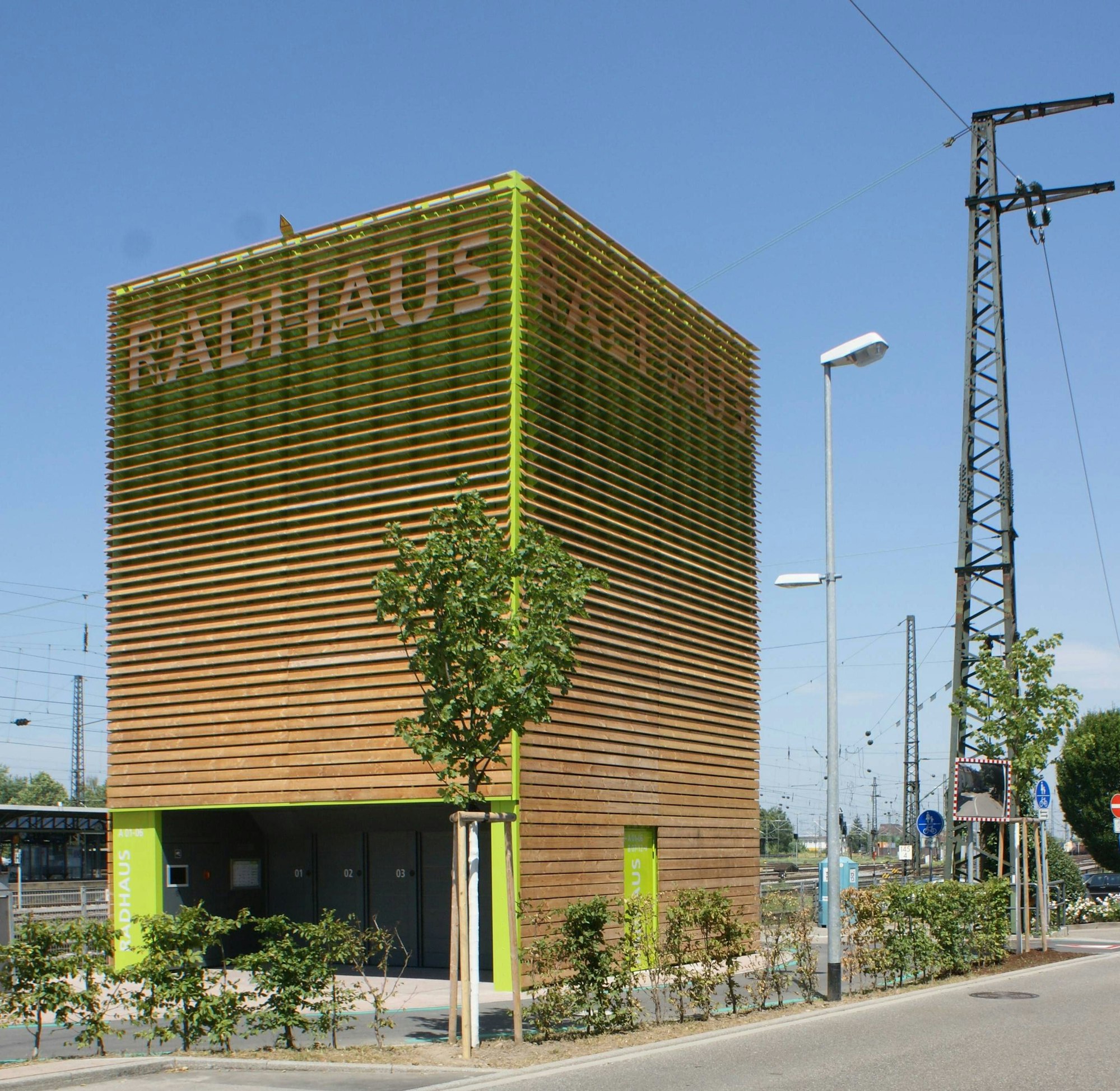 Fahrradparkhaus in Offenburg.