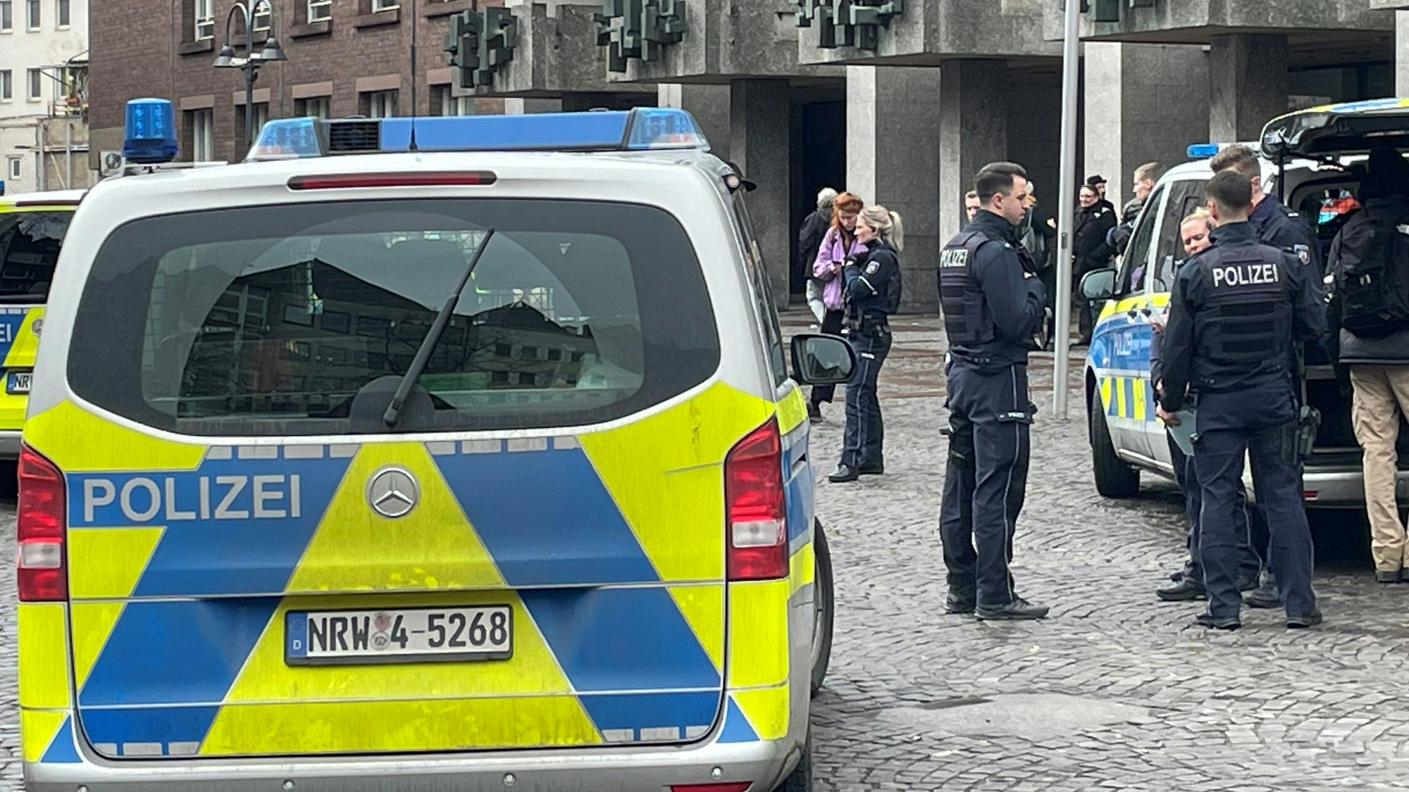 Klimaaktivisten der Letzten Generation am Kölner Rathaus