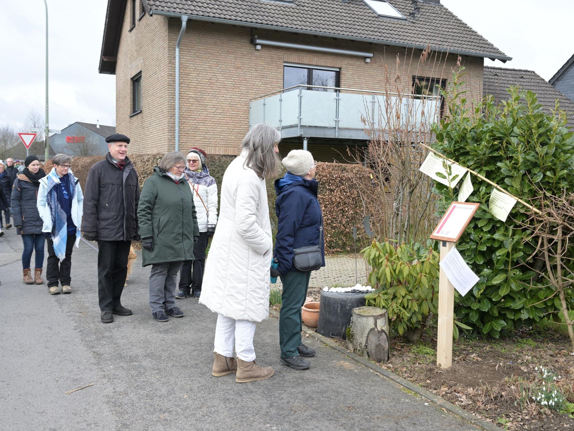 Die Eröffnung des Schöpfungswanderweg in Bechen.
