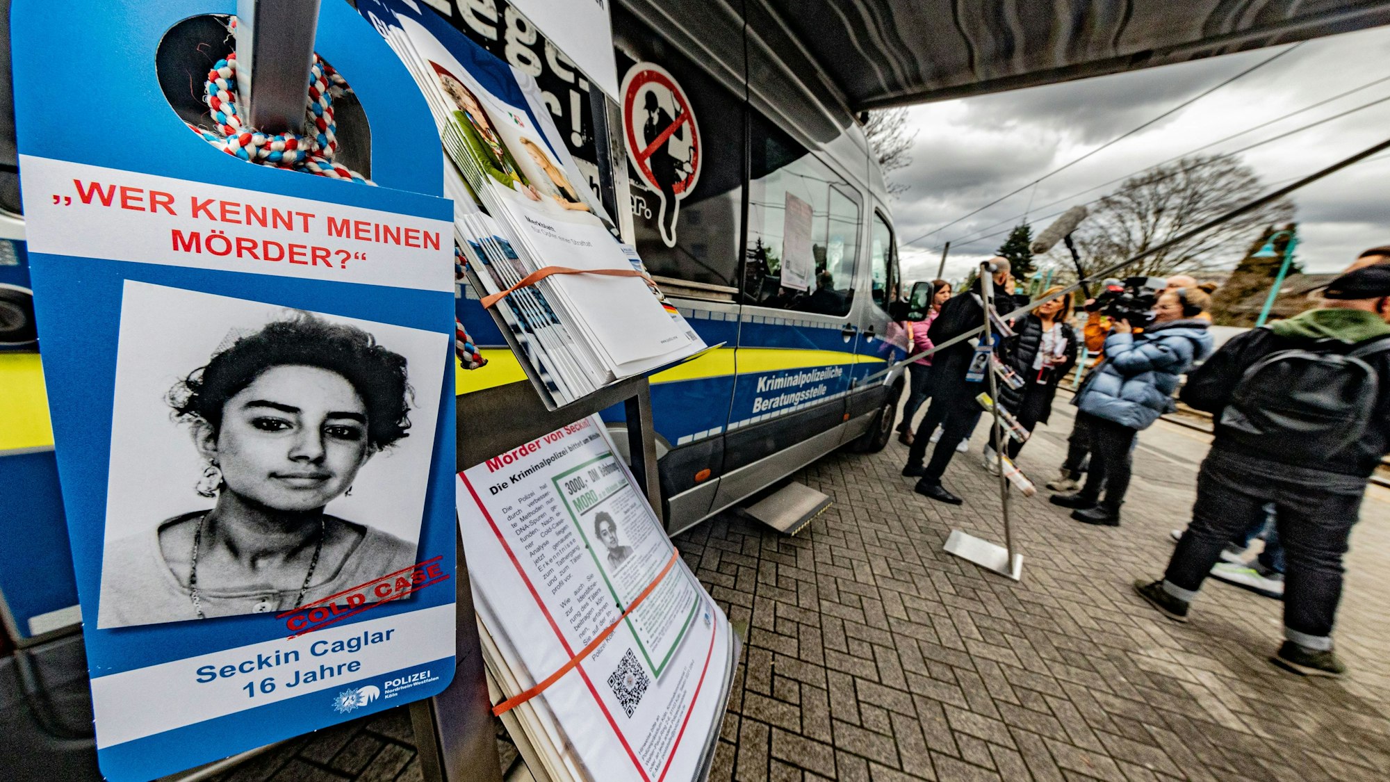 Im Fall der vor über dreißig Jahren getöteten Seckin Caglar (16) aus Poll sucht die Kölner Polizei weiter den Mörder.