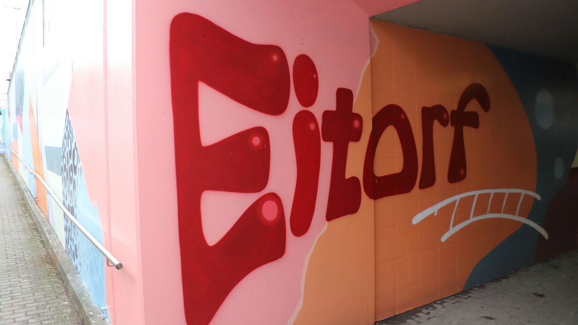 Eitorf-Graffiti am Bahnhof.