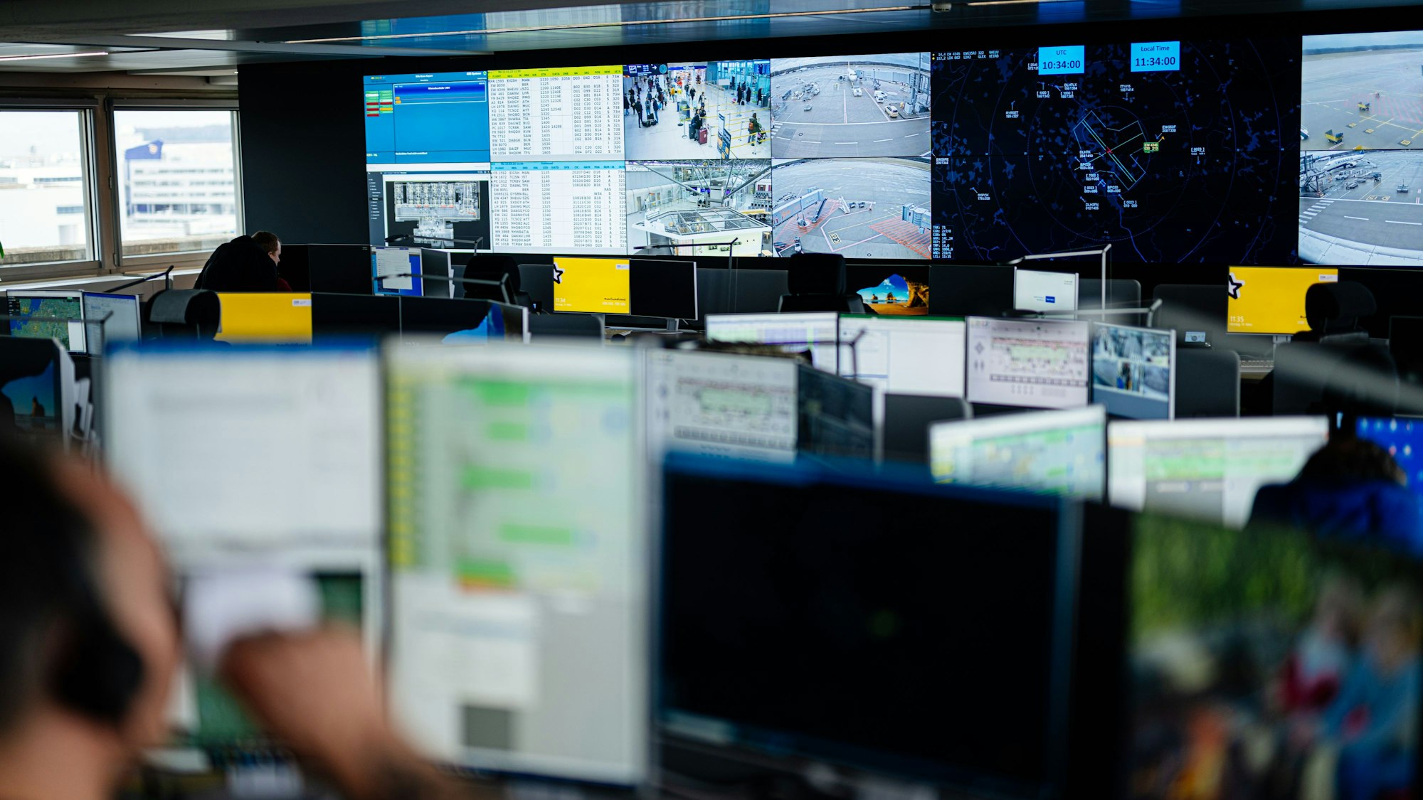 Das neue Airport Operations Control Center am Flughafen Köln Bonn ist an sieben Tagen in der Woche rund um die Uhr besetzt.