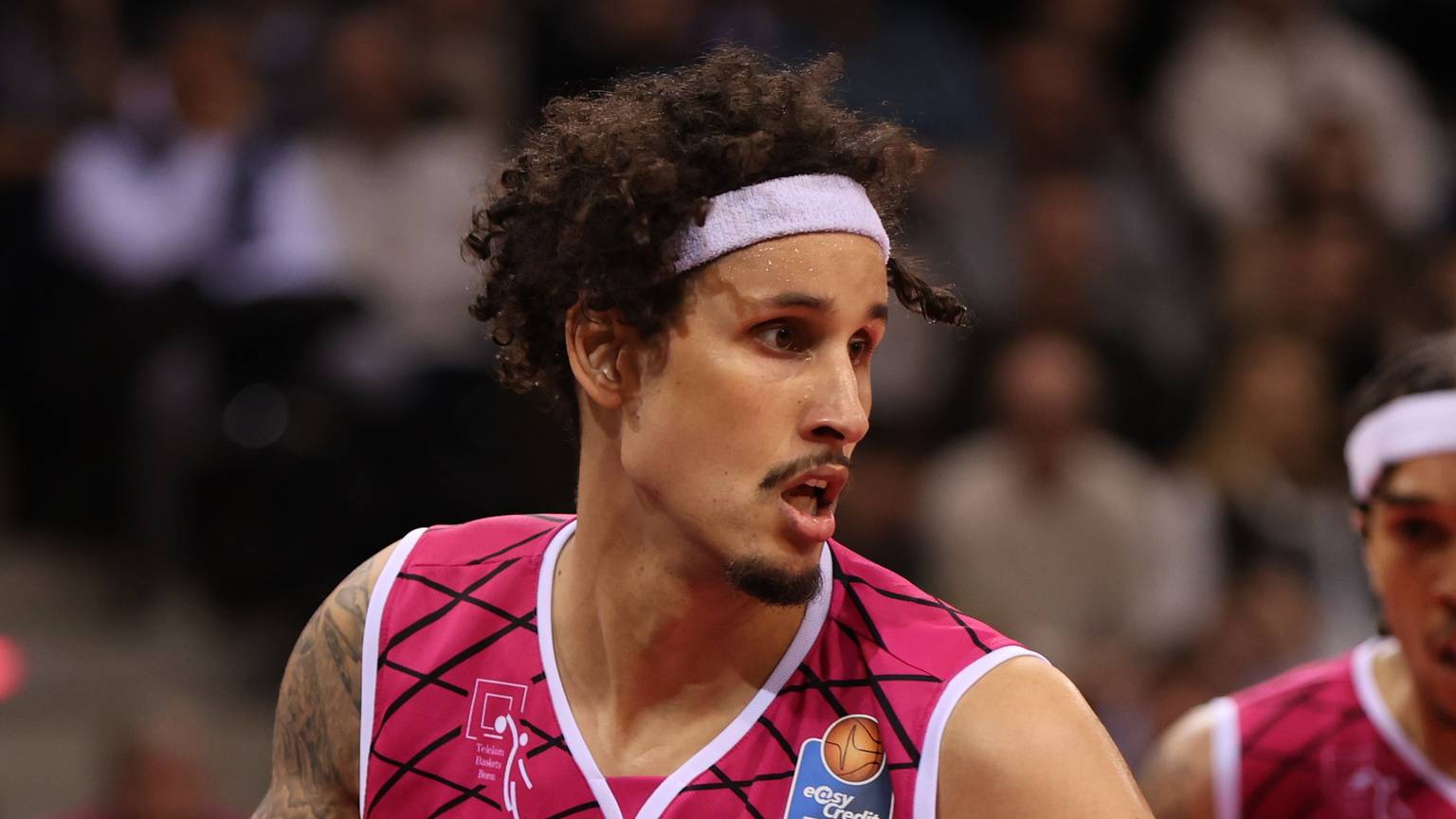 Center Michael Kessens ist wieder ein Teil der Telekom Baskets Bonn.