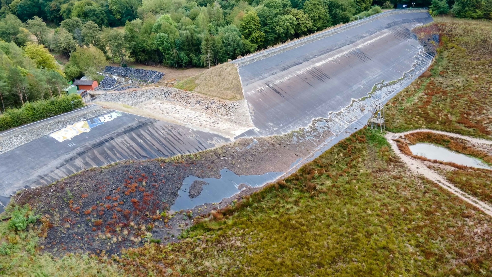 Für das Bauwerk in der Scharte der Steinbachtalsperre könnte ein Planfeststellungsverfahren notwendig werden.