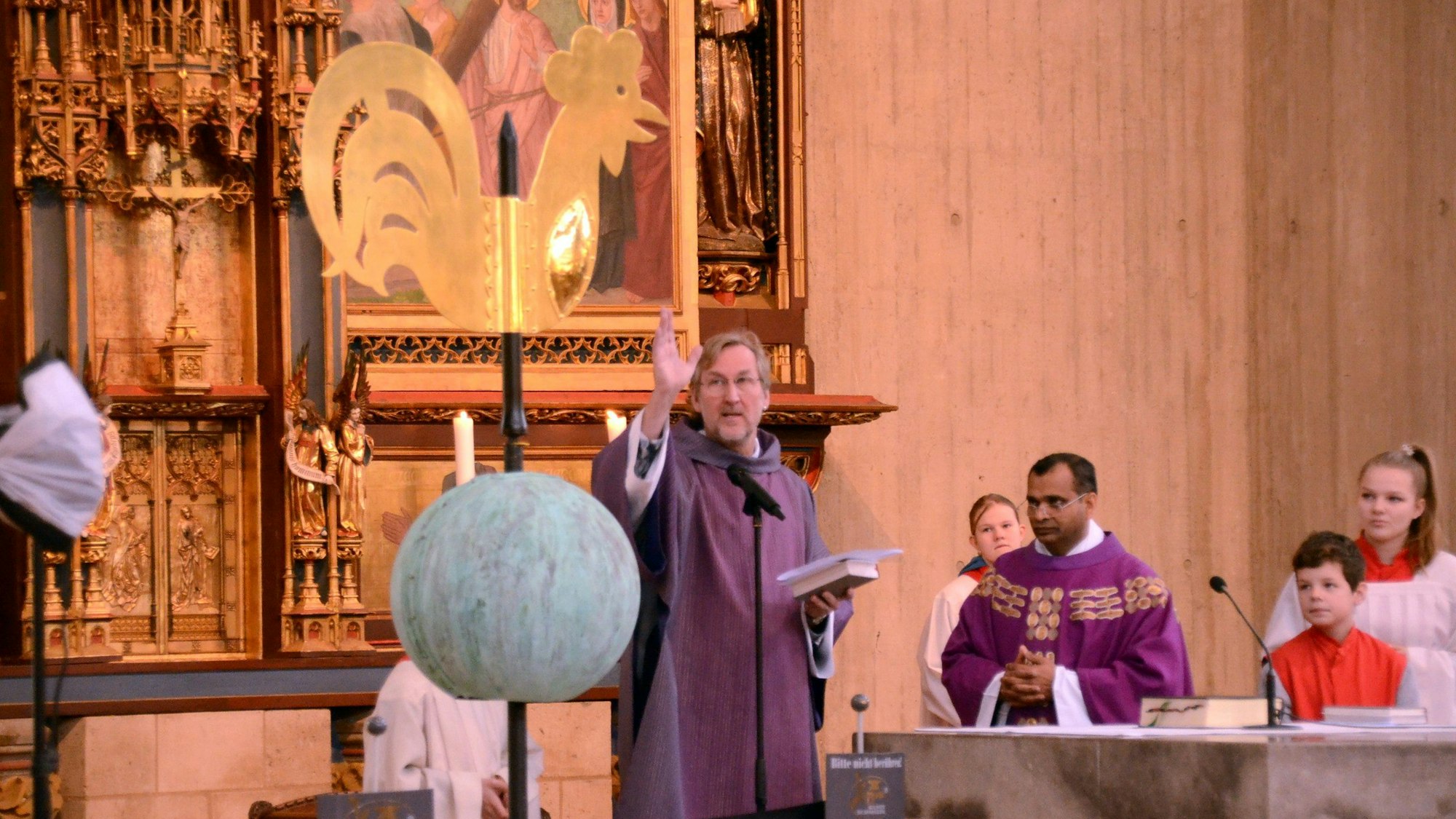Pater Shaji Panakkal und Diakon Dr. Marc Kerling zelebrierten die Messe.