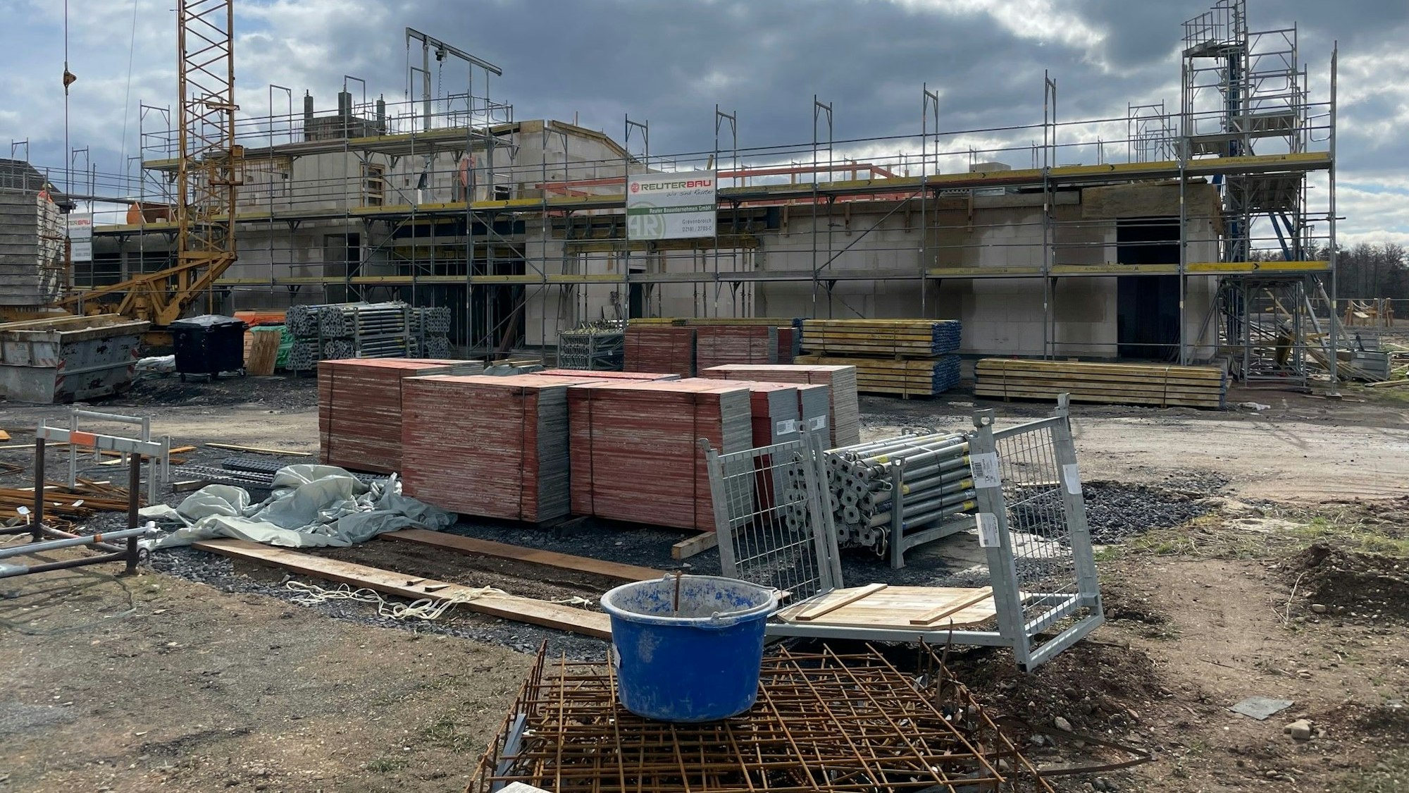 Baustelle eines neuen Kindergartens im Baugebiet Weiße Erde in Euskirchen.