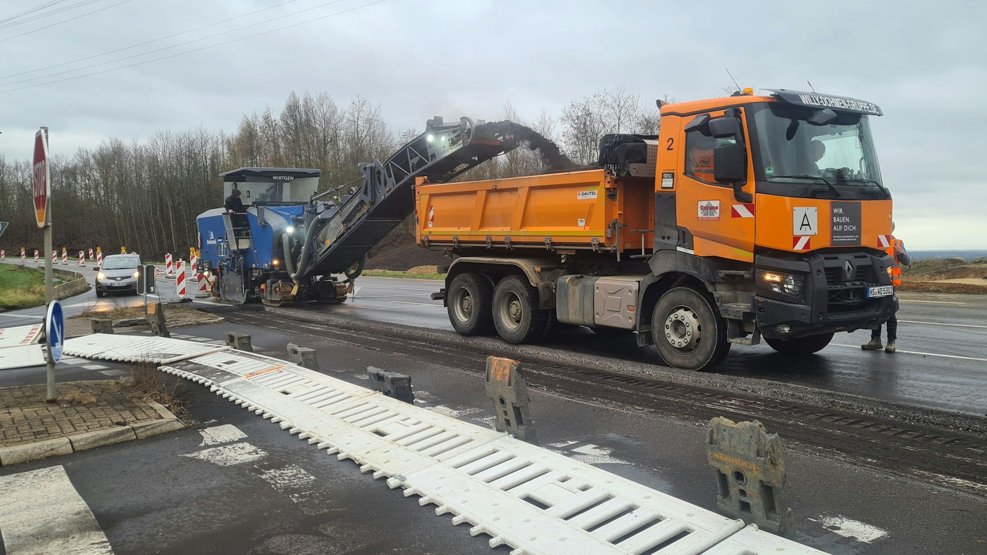 Bauarbeiten auf der Bergheimer Straße in Bergheim-Oberaußem.
