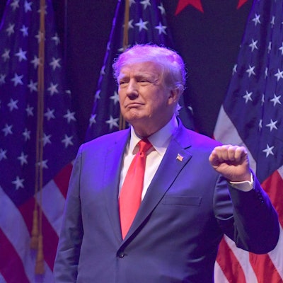 Der frühere US-Präsident Donald Trump bei einem Wahlkampfauftritt in Davenport