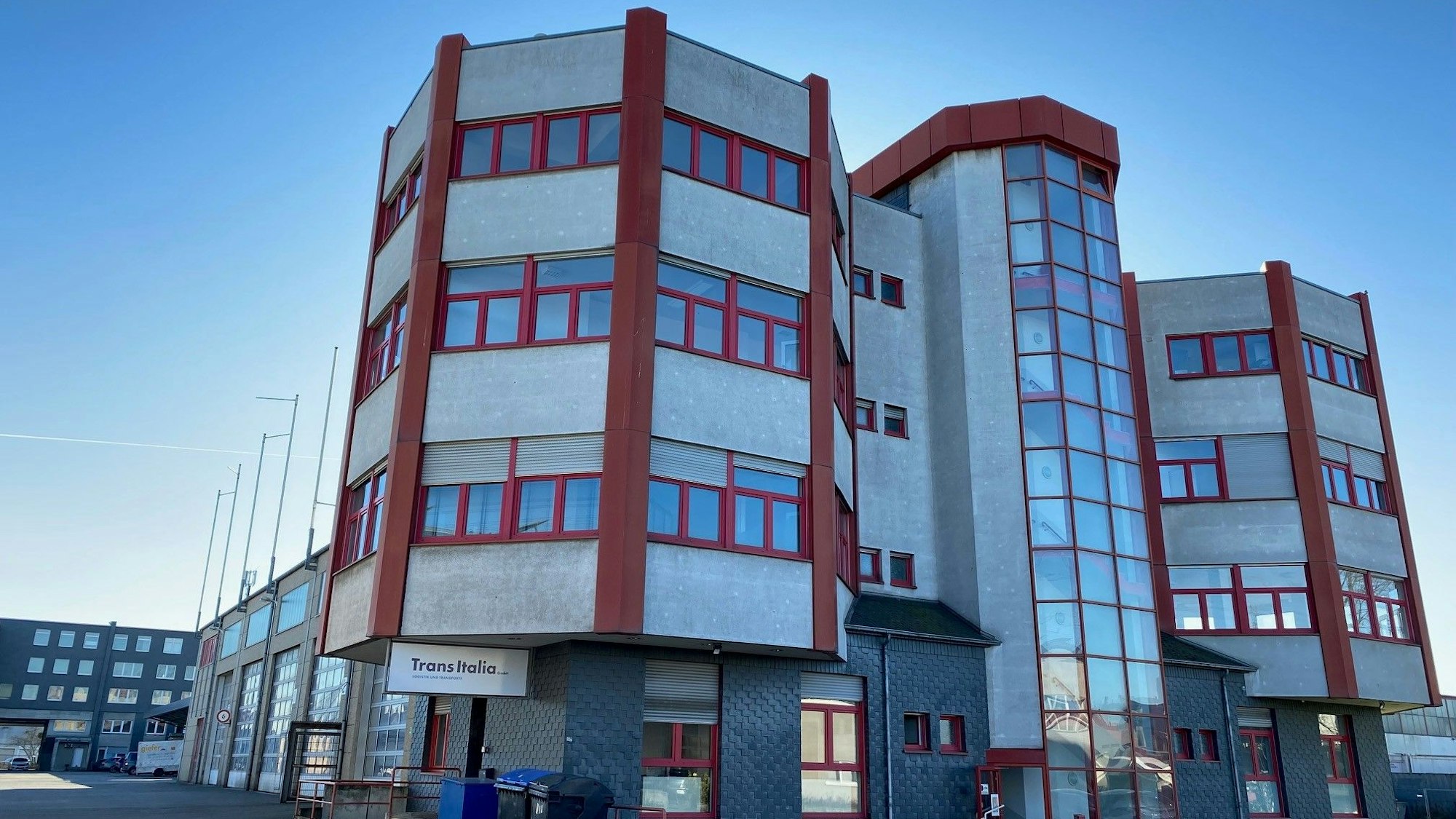 Das Bürogebäude an der Engeldorfer Straße in Brühl.