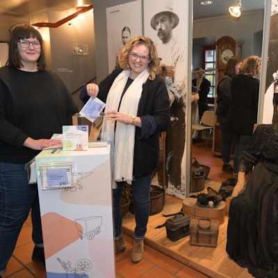 Laura Oehms (l.) vertritt Sandra Brauer.