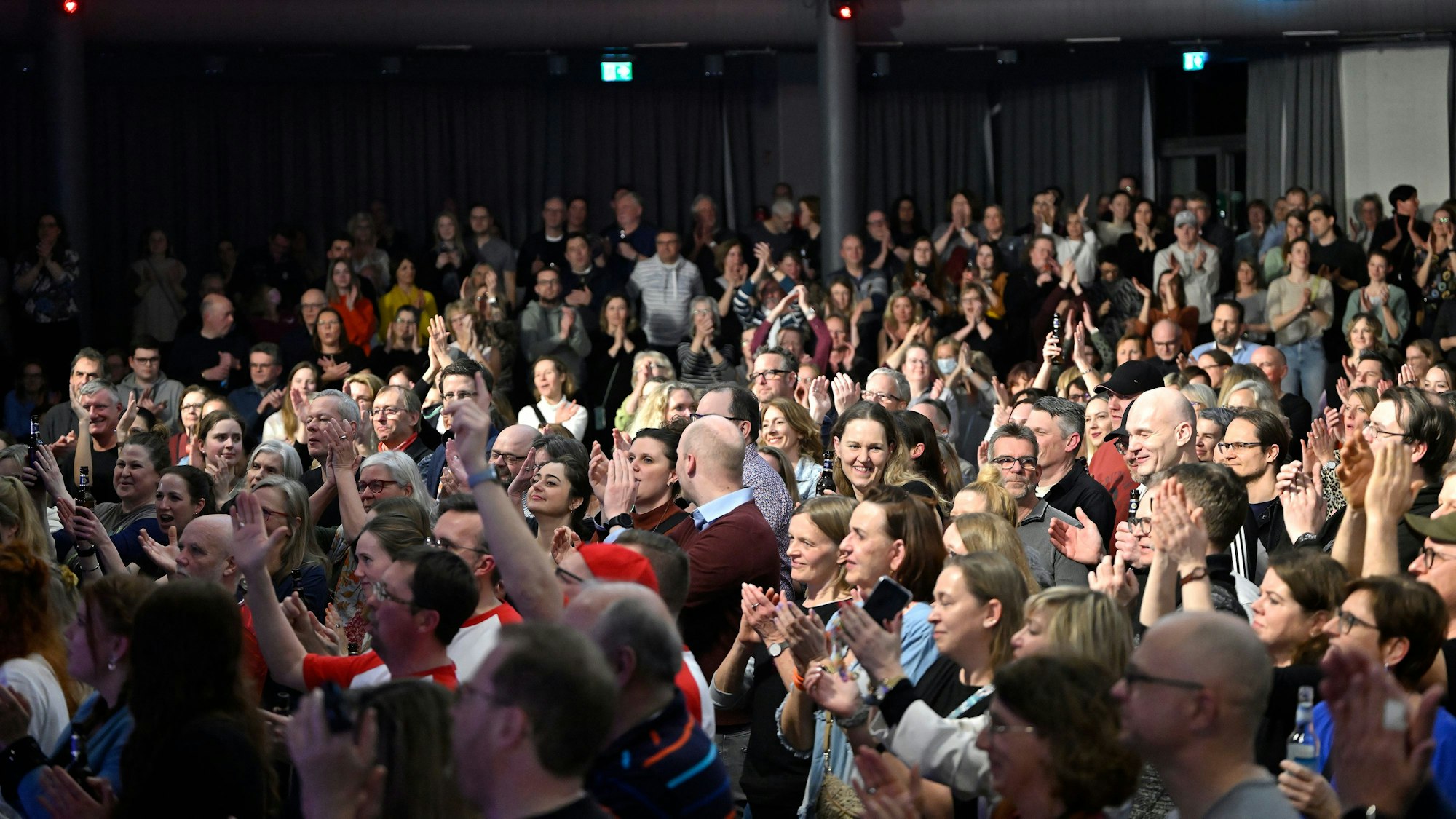 Die Menge im Overather Cyriax.