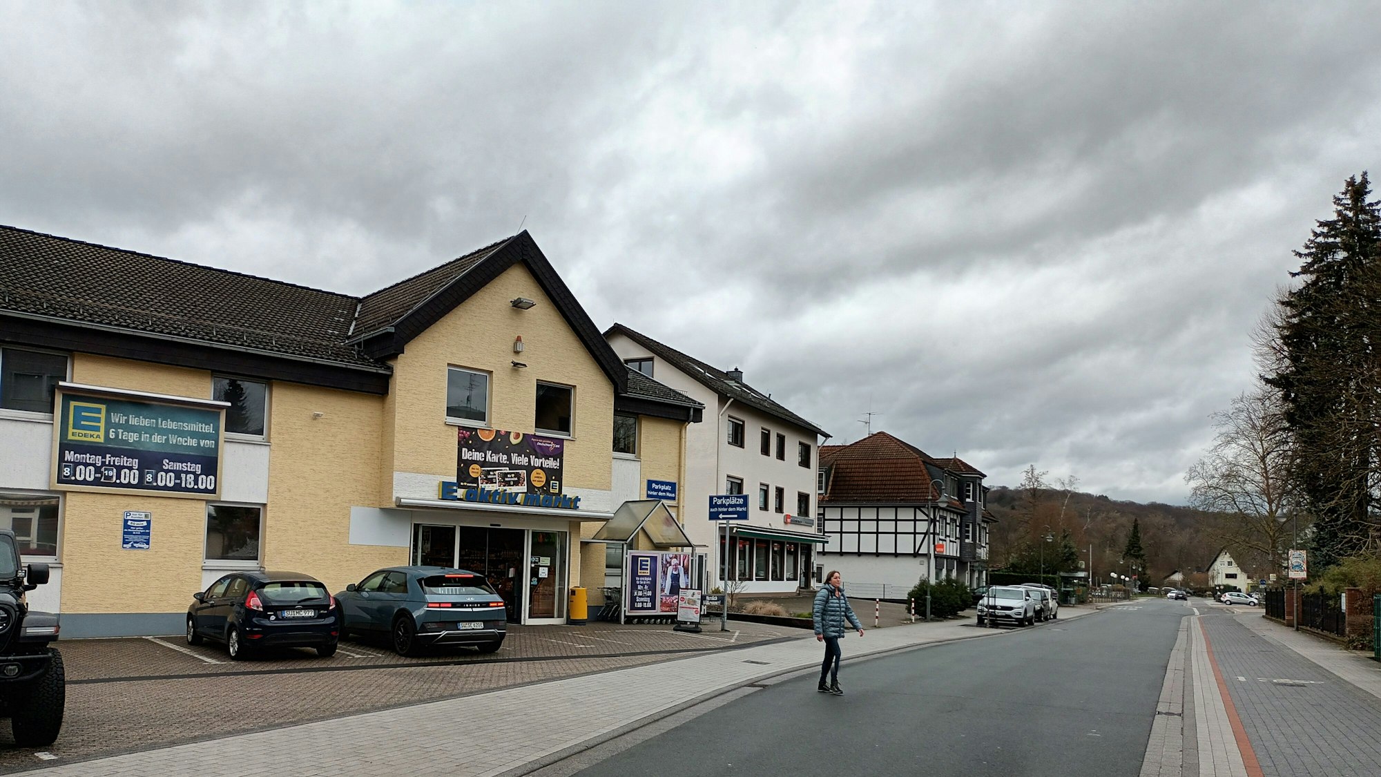 Außenasnsicht des Edeka Mülln in Lohmar.