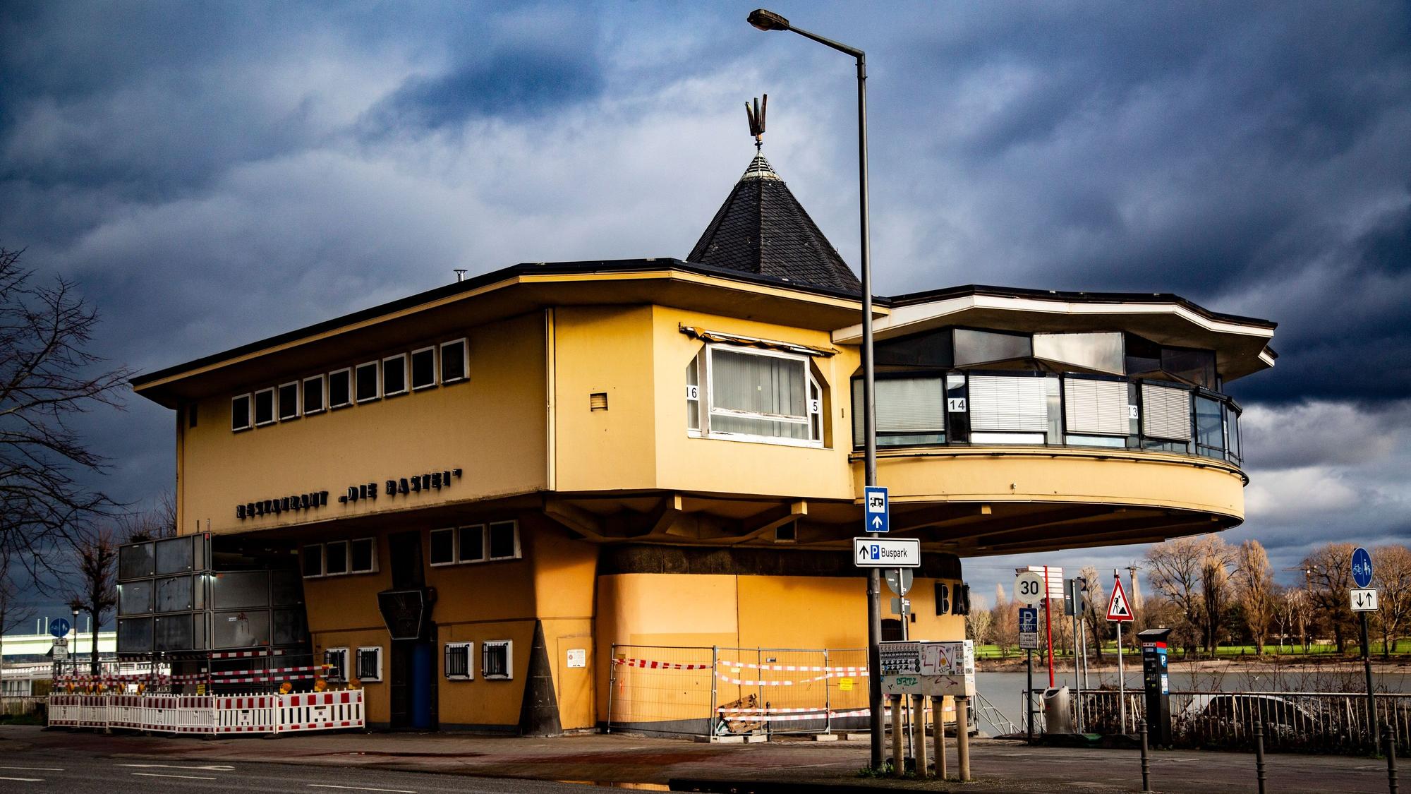 Das Restaurant Bastei am Kölner Rheinufer.
