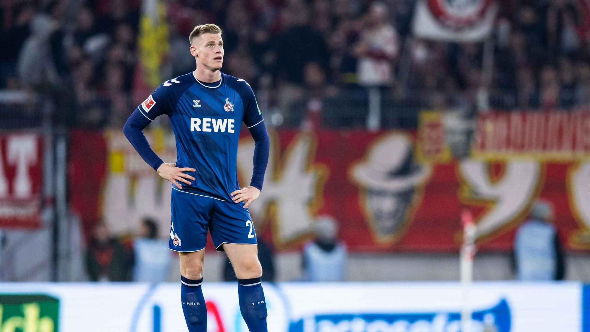 Steffen Tigges sieht frustriert in die Ferne