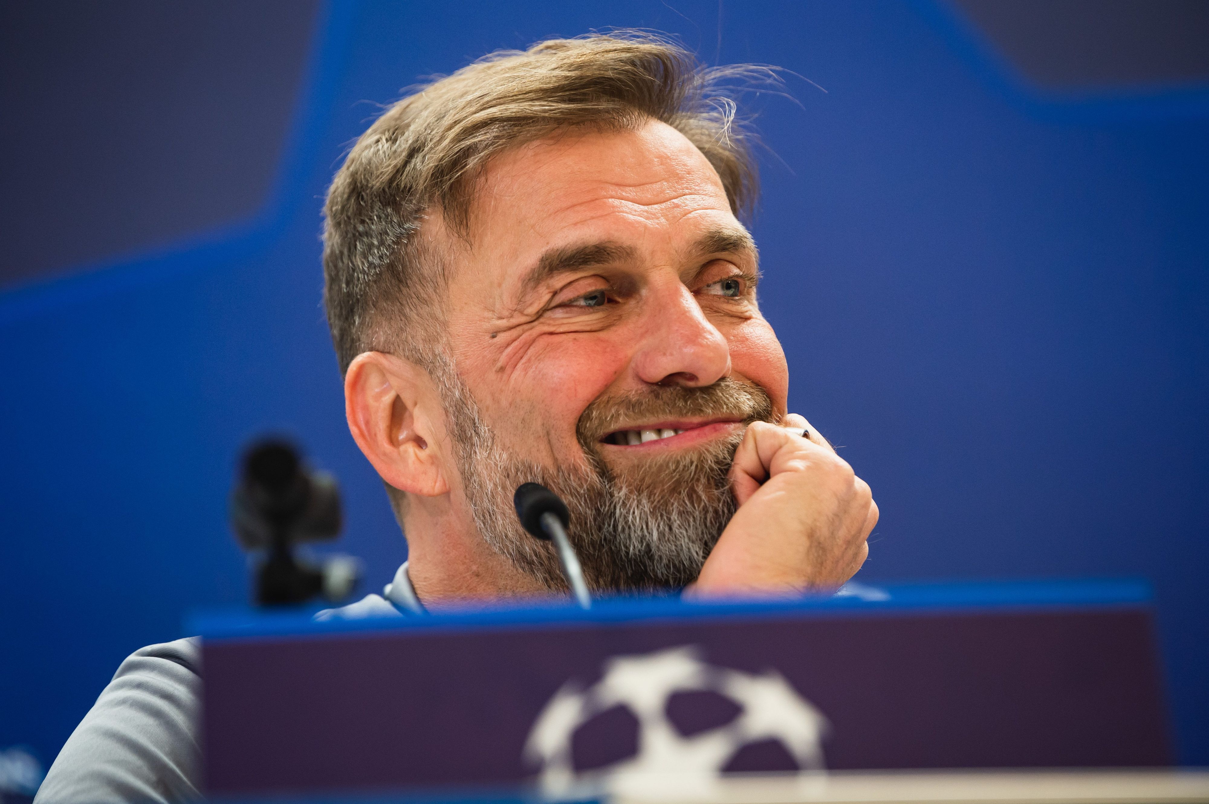 Jürgen Klopp lächelt während der Pressekonferenz vor dem Rückspiel gegen Real Madrid.