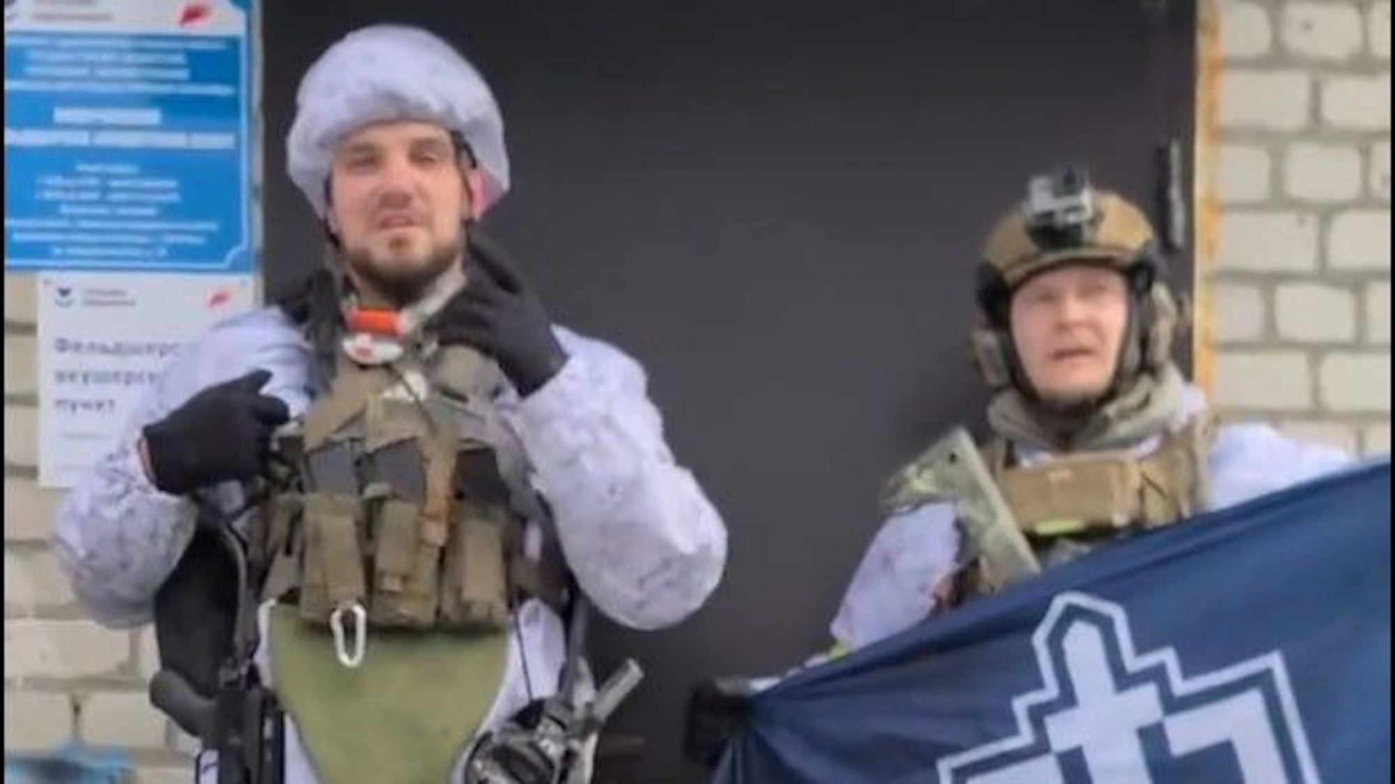 Dennis Kapustin, alias Dennis Nikitin (links) in Ljubetschanje