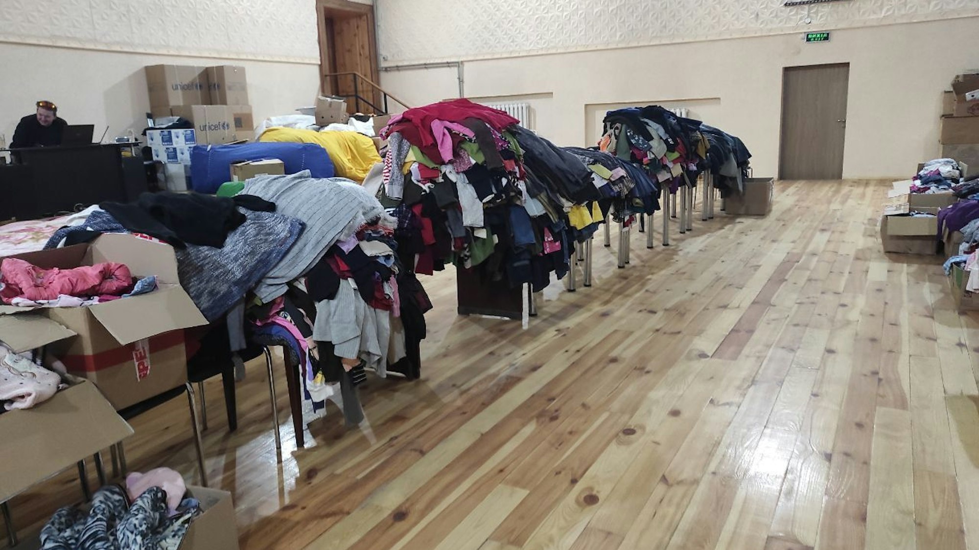 Teile der dritten Hilfslieferung der Gemeinde Lindlar an Radomyschl.