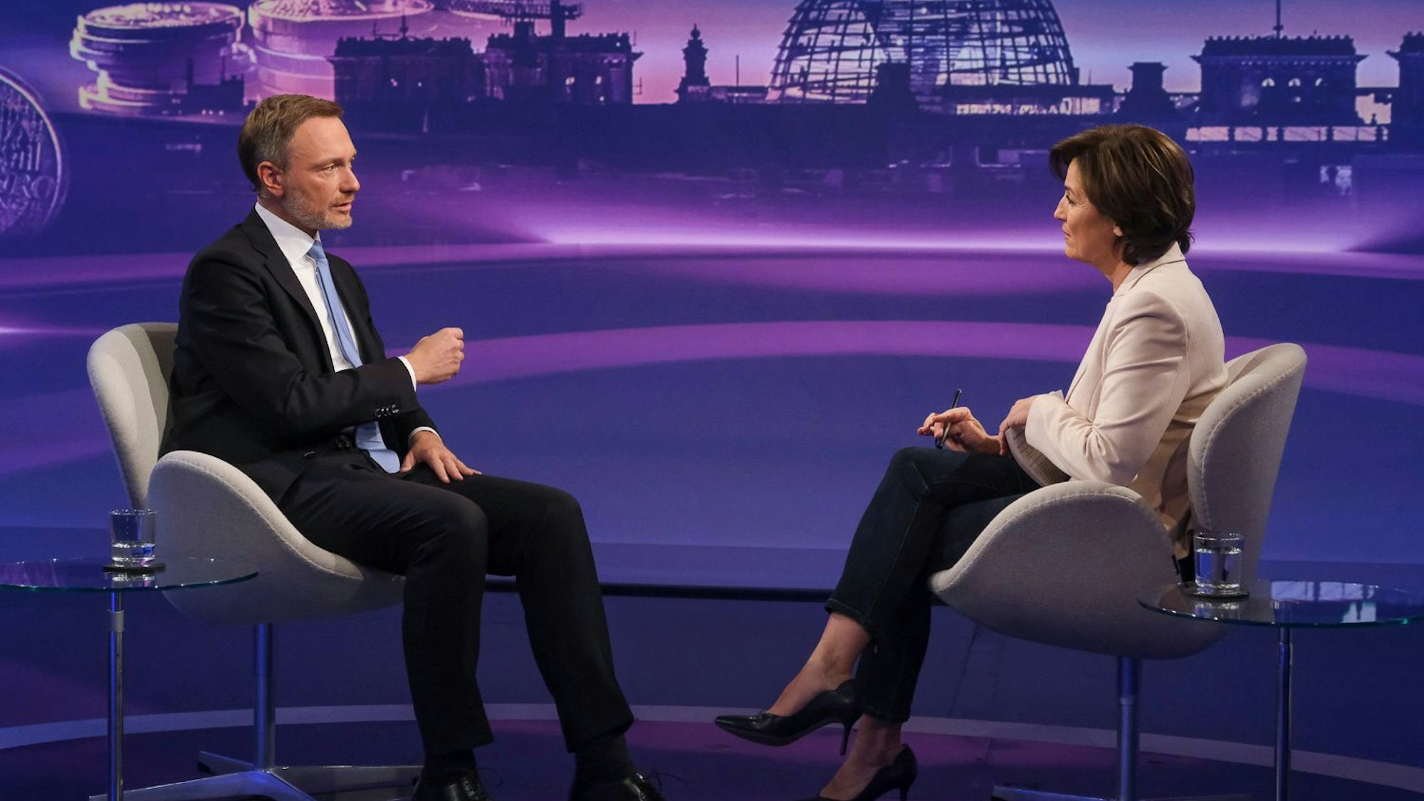 ARD/"maischberger" vom 15.03.2023
abgebildete Personen v.l.n.r. Christian Lindner (Bundesfinanzminister und FDP-Parteichef), Sandra Maischberger