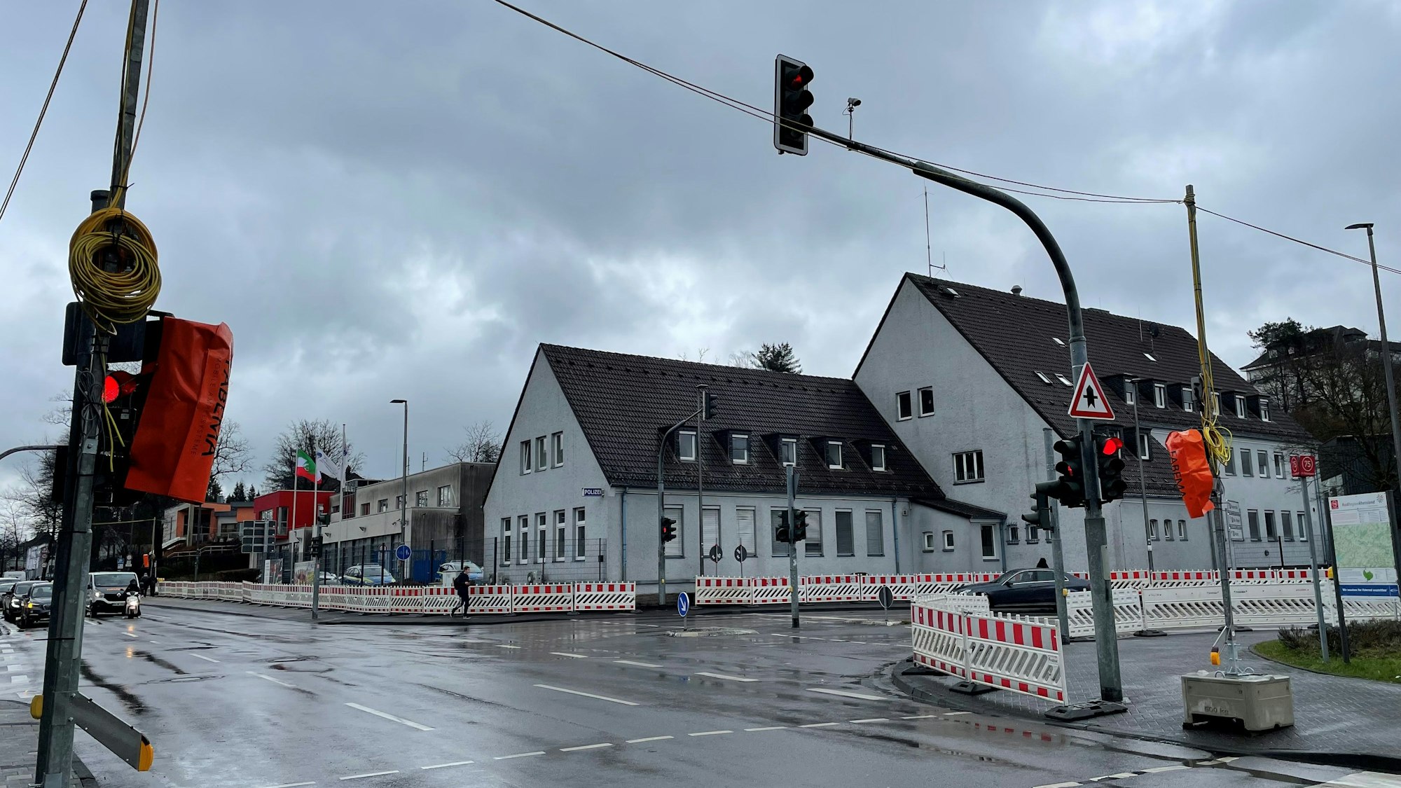Die Baustelle für den neuen Kreisel an der Polizeiwache Ecke Lüdenscheider Straße/Gartenstraße.