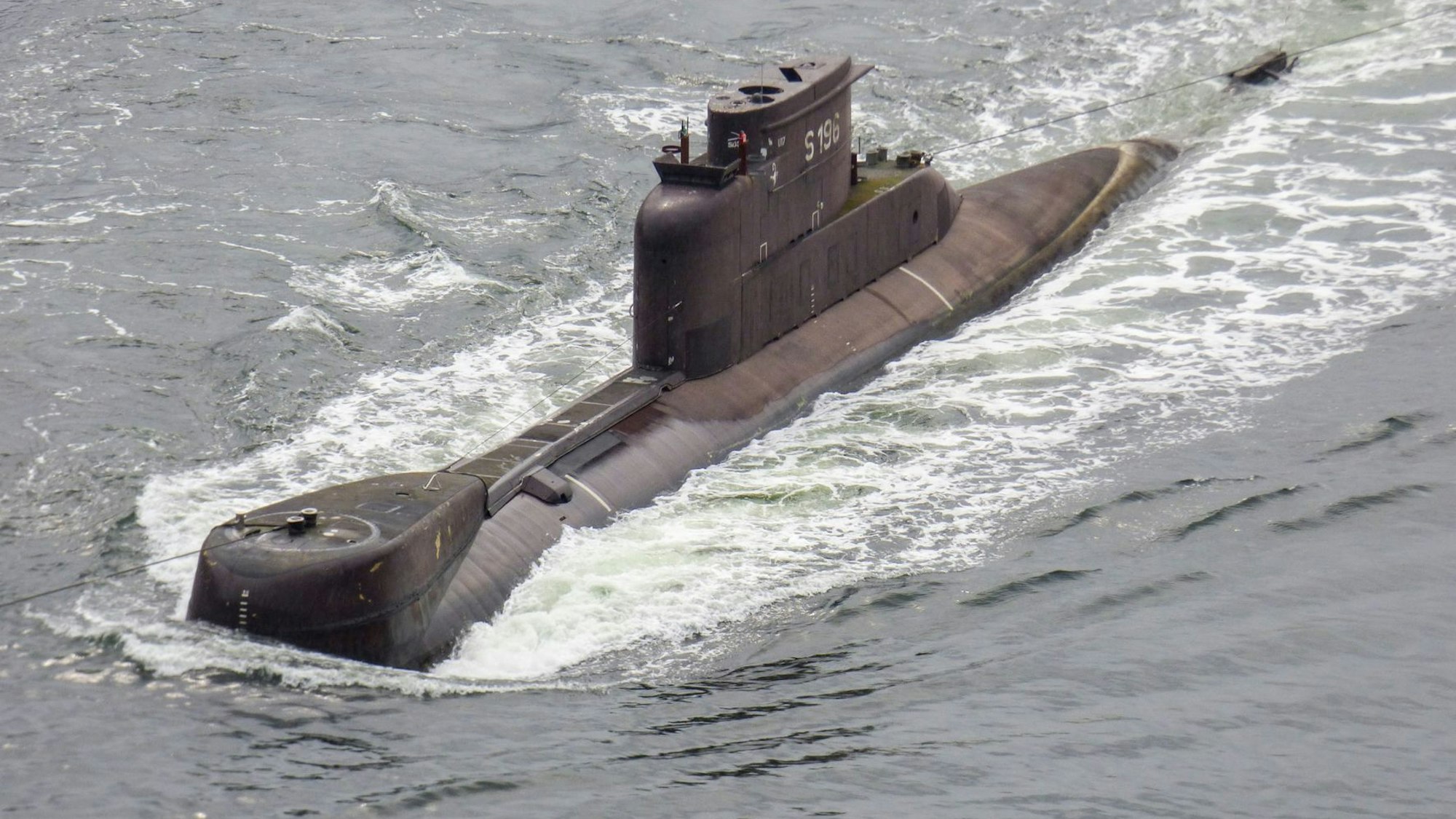 Das U-Boot U17 S196 vom Typ 206A war seit 1973 im Einsatz gewesen, 2010 wurde es ausgemustert, jetzt kommt es ins Technikmuseum Sinsheim.