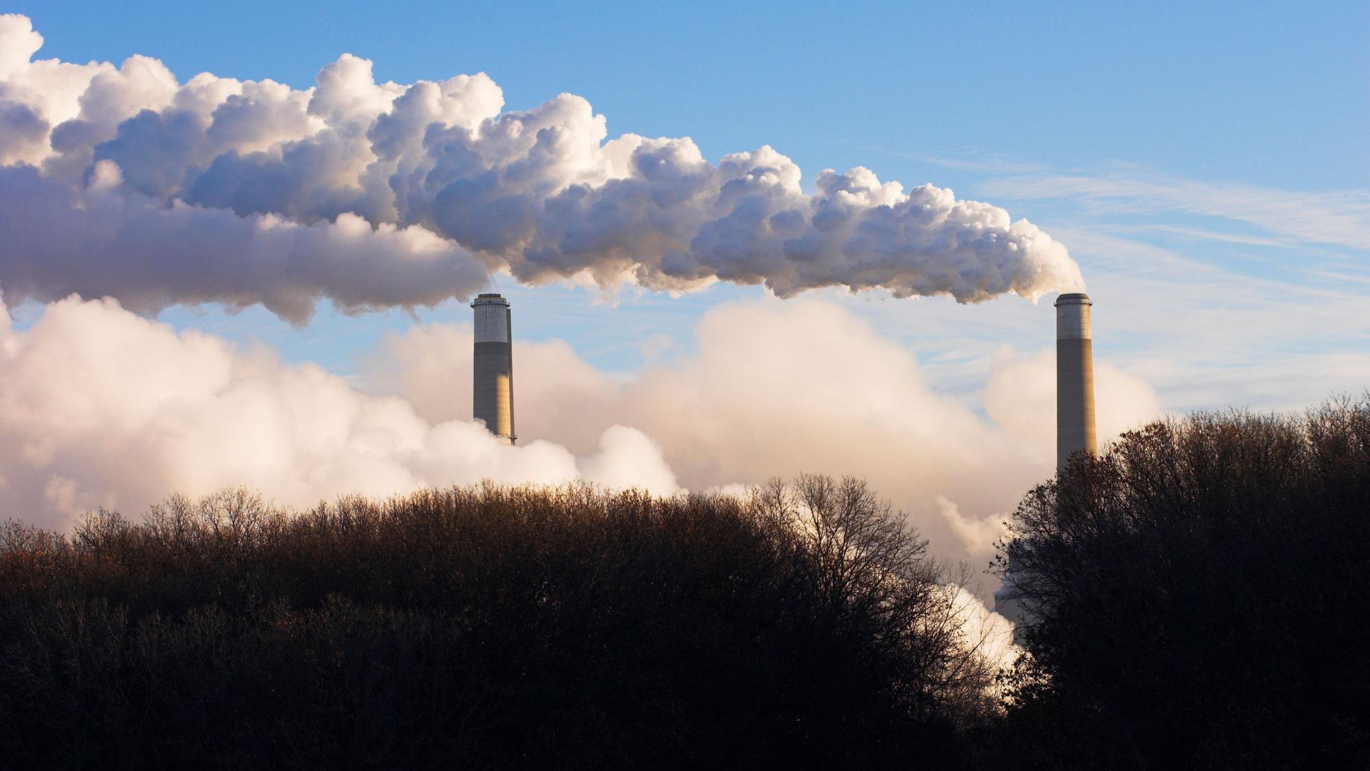 Dampf steigt aus den Kühltürmen des Monticello-Atomkraftwerks in Minnesota aus.