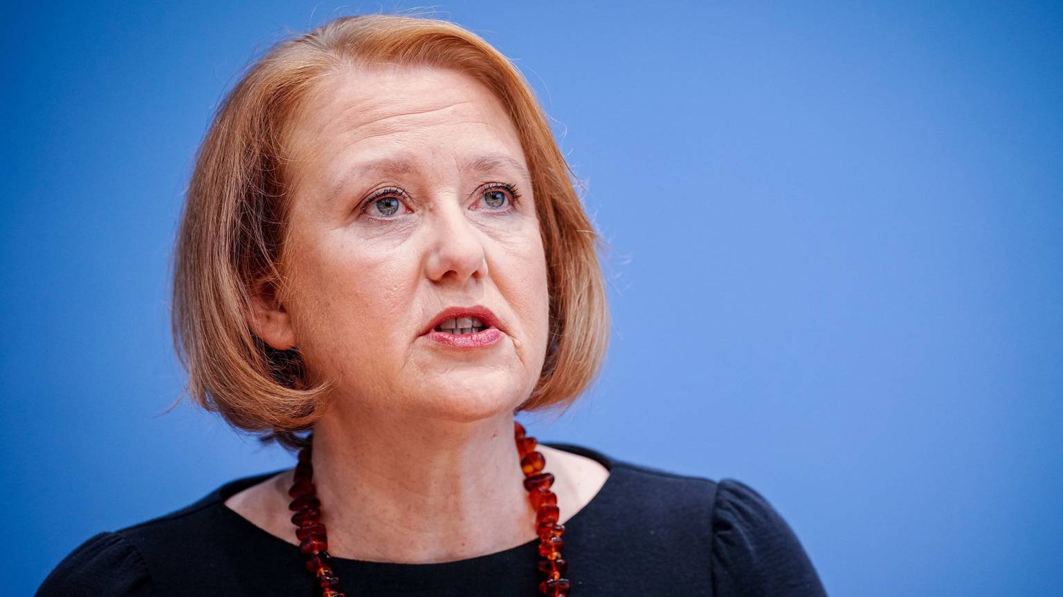 Berlin: Lisa Paus (Bündnis 90/Die Grünen), Bundesministerin für Familie, Senioren, Frauen und Jugend, bei einer Pressekonferenz.