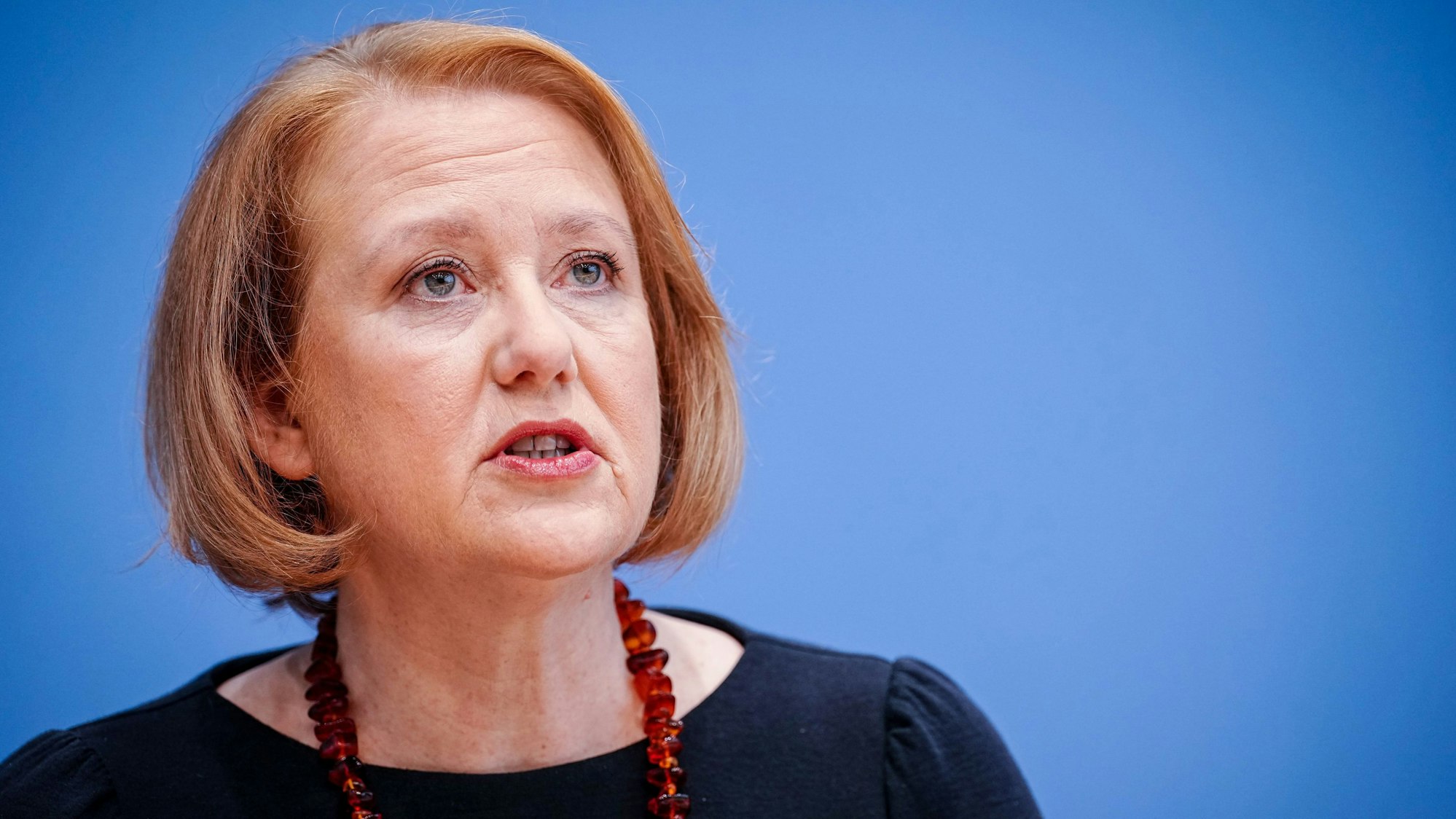 Berlin: Lisa Paus (Bündnis 90/Die Grünen), Bundesministerin für Familie, Senioren, Frauen und Jugend, bei einer Pressekonferenz.