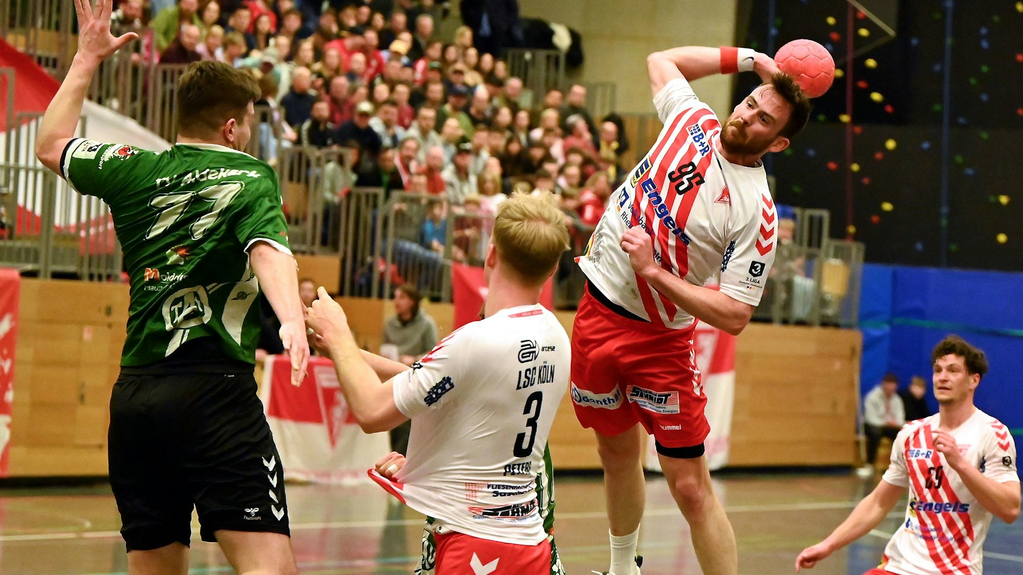 18.03.2023, Handball-Longericher SC Köln-Aldekerk
am Ball: Marian Dahlke (Longerich)
Foto: Uli Herhaus