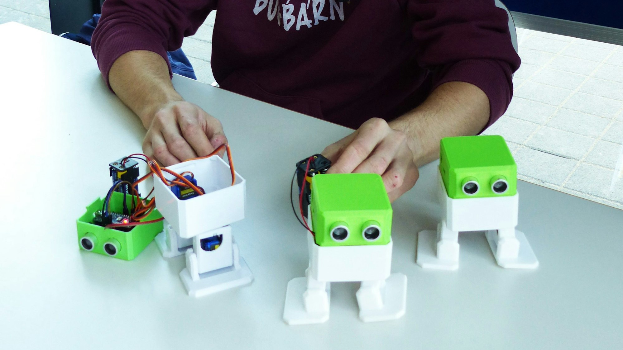 Präsentation der Frühlingsworkshops des Zdi-Zentrums im Frechener Gymnasium am Rotdornweg.