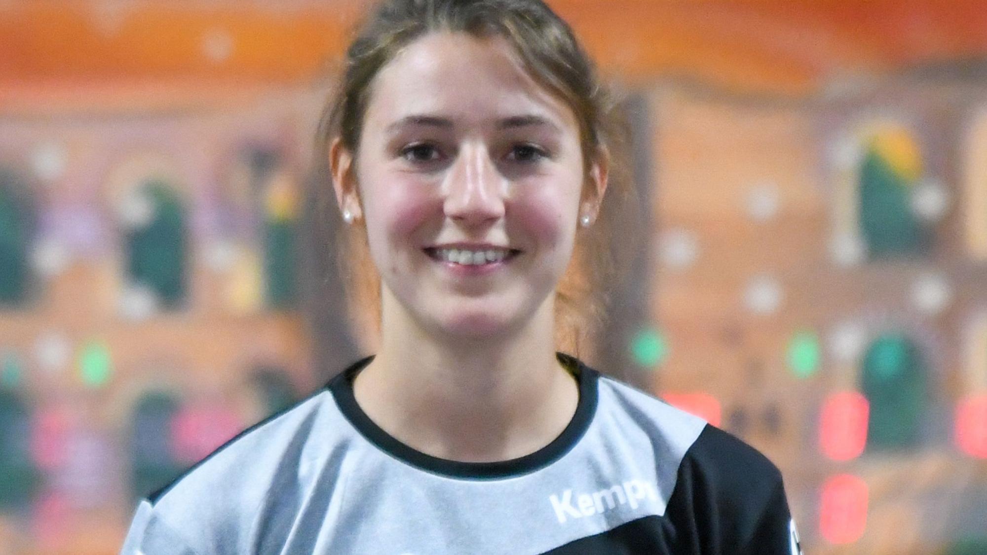 Katharina Schmitz lächelt in die Kamera