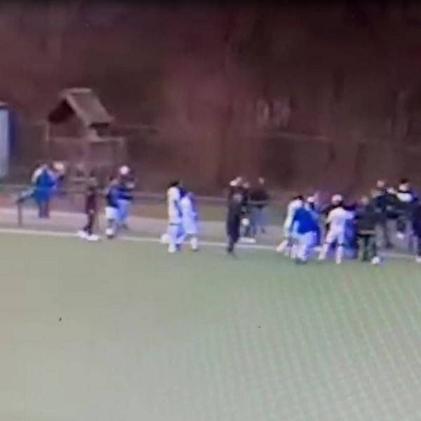 Nach dem Mittelrheinliga-Spiel zwischen dem FC Pesch und Bonn kam es zu Tumulten.