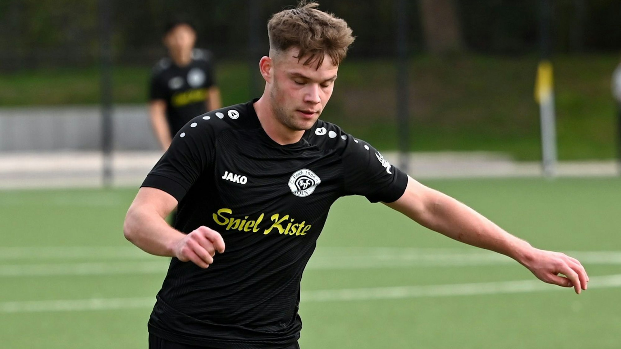 03.10.2022-Fussball-Blau Weiß Köln - FC Pesch
Kreispokal-Finale 22/23
Joel Heuter (Pesch)
Foto: Uli Herhaus