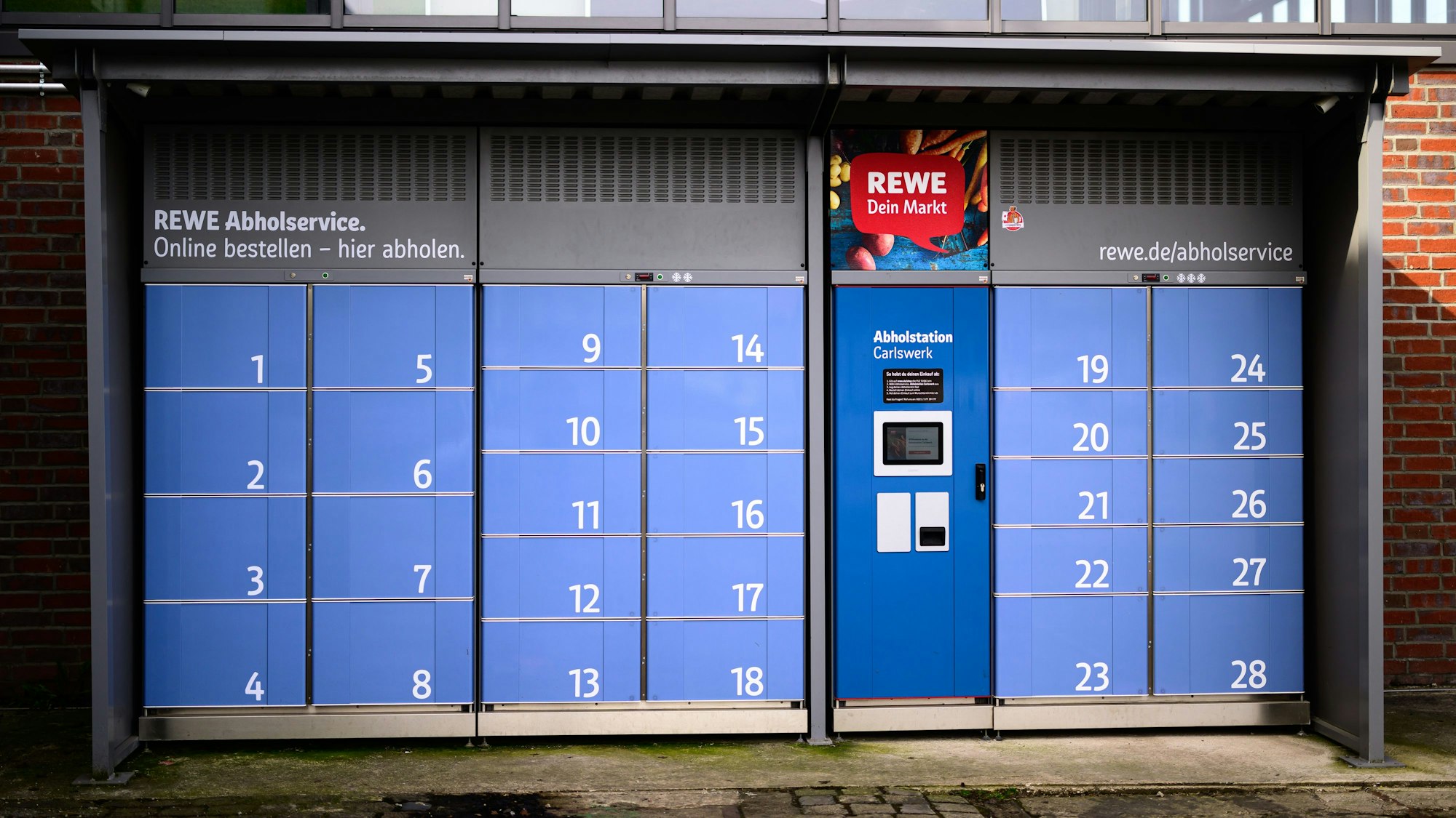 28 Fächer hat die Abholstation an der Schanzenstraße in Mülheim.