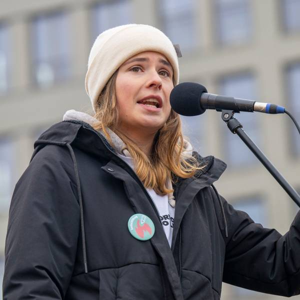 Klimaschutz-Aktivistin Luisa Neubauer spricht während einer Kundgebung von Fridays for Future.