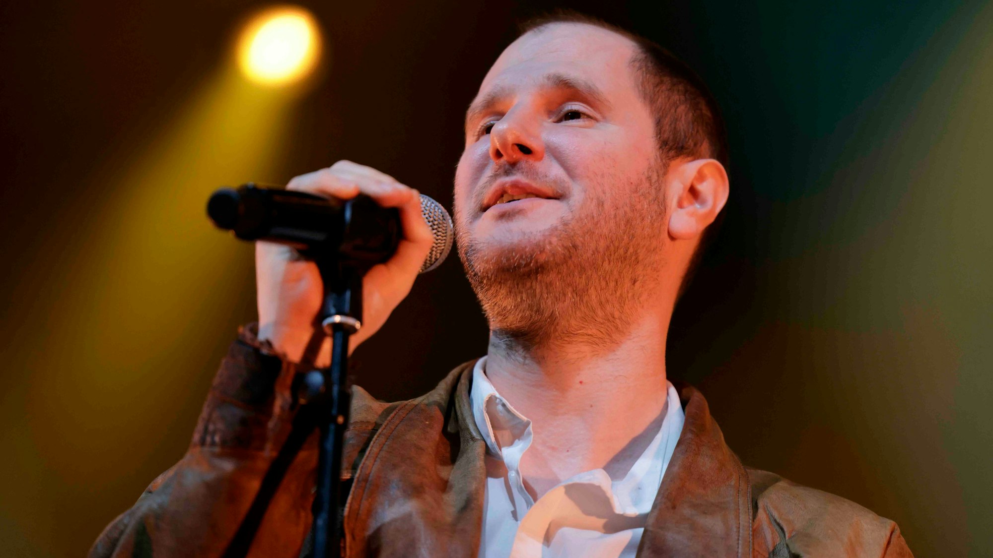 Sänger Michael Marco Fitzthum von der Band "Wanda" im Palladium.