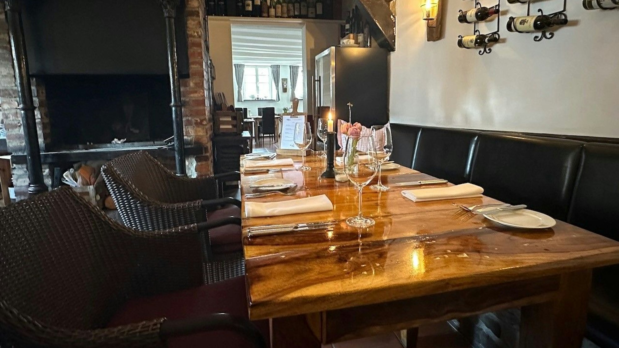 Ein gedeckter Tisch in dem Restaurant.