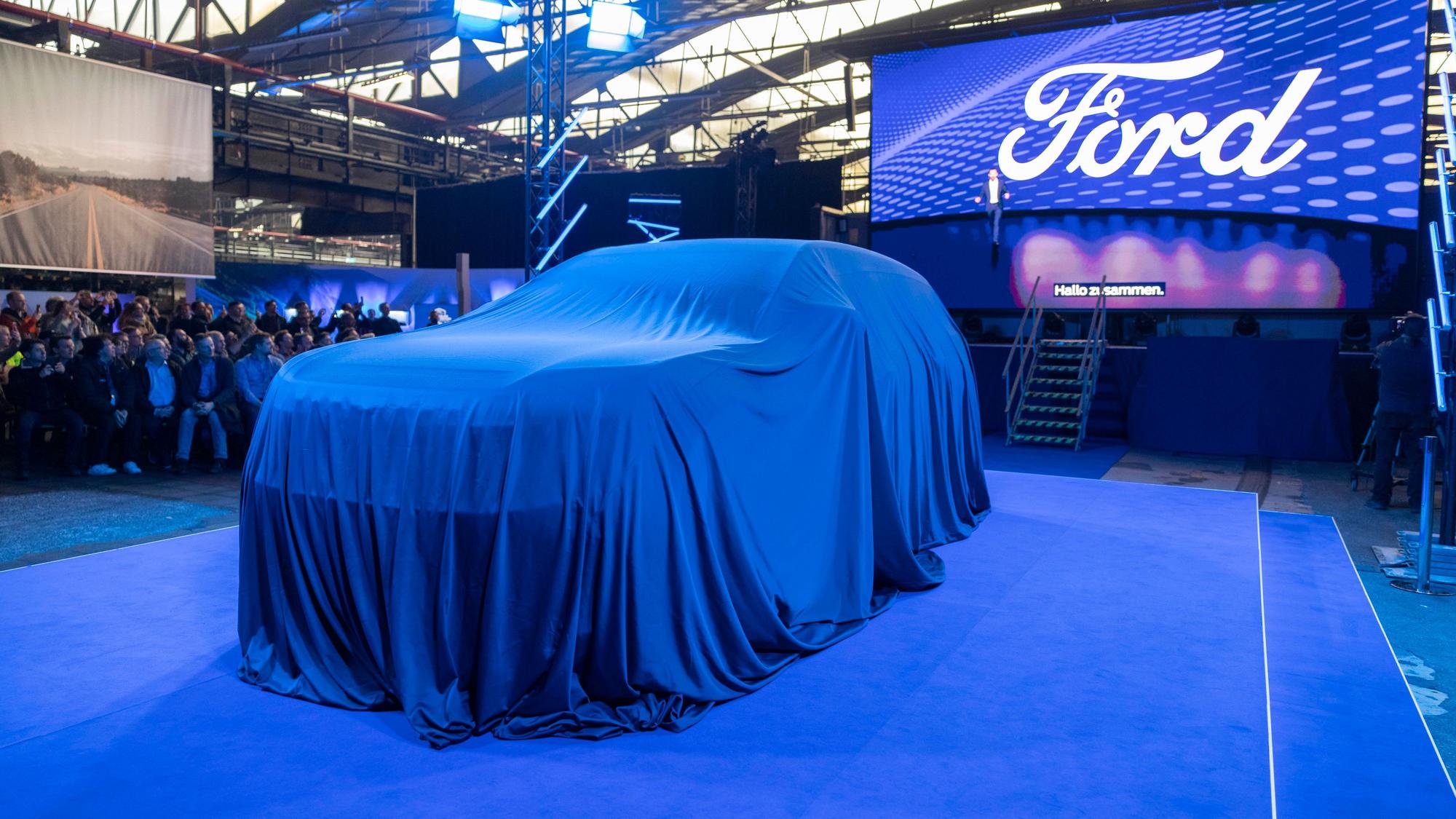 Der neue Explorer von Ford vor der Enthüllung in Köln