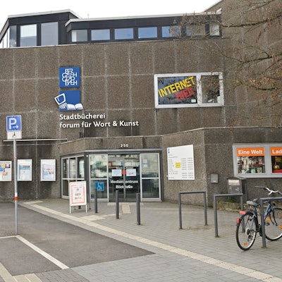 Das Gebäude der Stadtbücherei in Bergisch Gladbach.