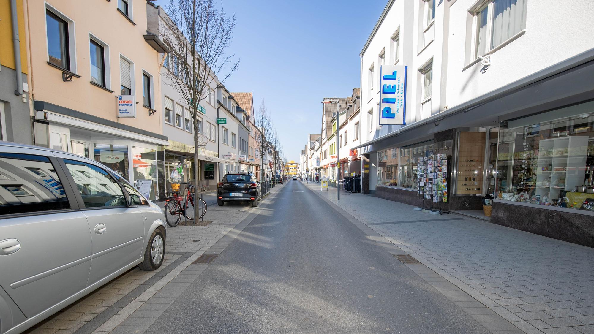 Blick durch die Hauptstraße in der Meckenheimer Altstadt.