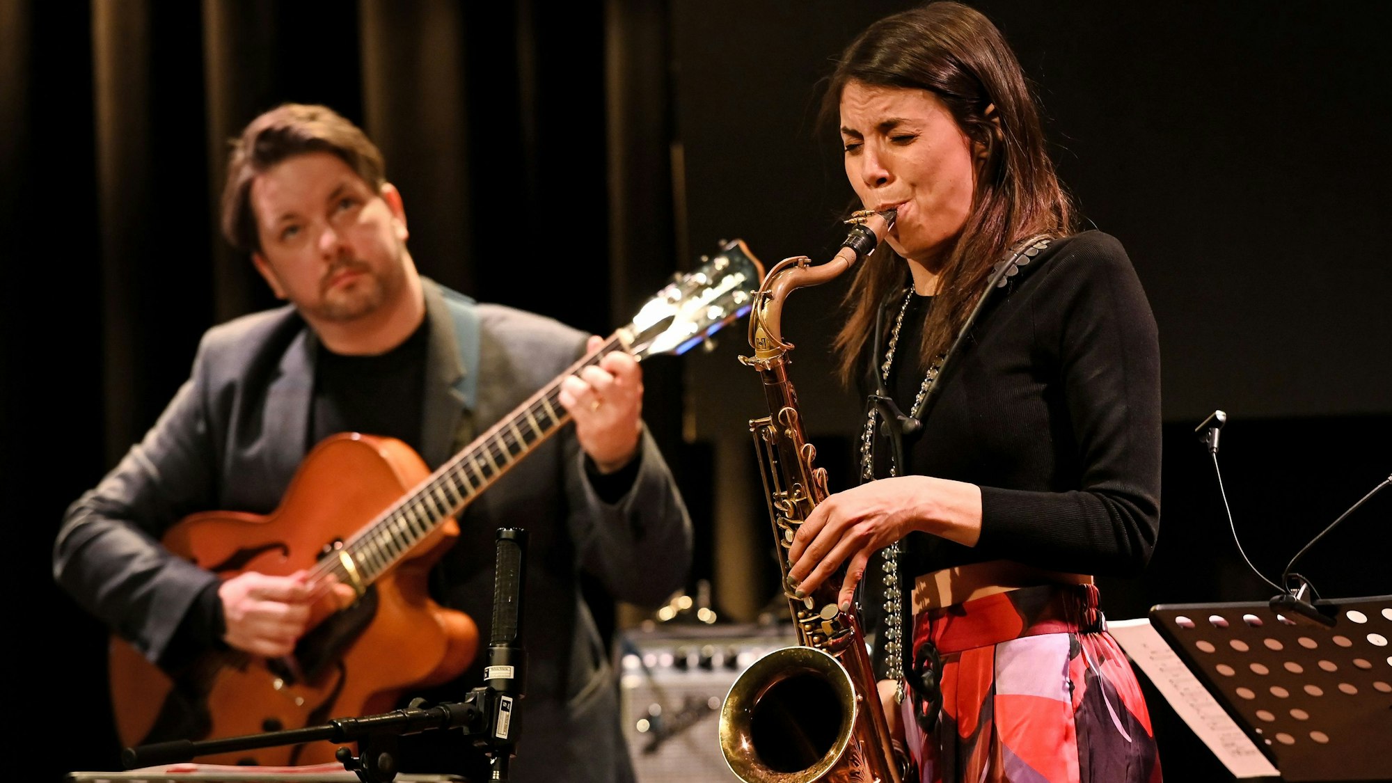Melissa Aldana
und Lage Lund im Stadtgarten.
