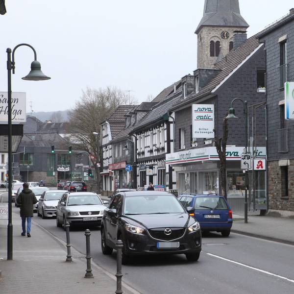 Die Hauptstraße im Overather Stadtkern.