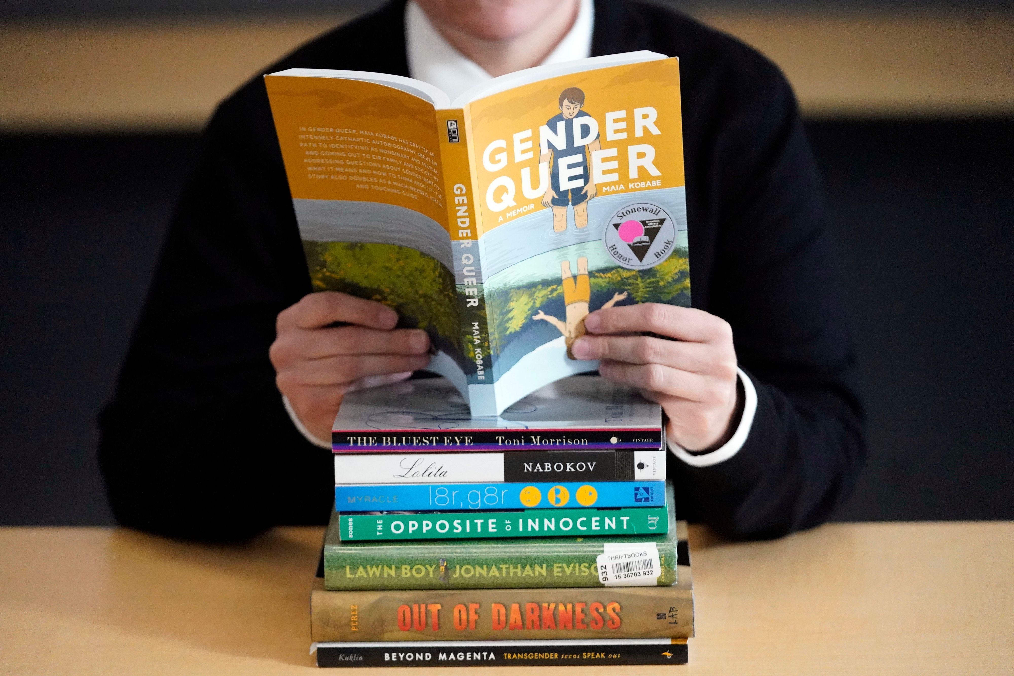 Bücher, von denen im US-Staat Utah verlangt wird, dass sie zensiert werden.