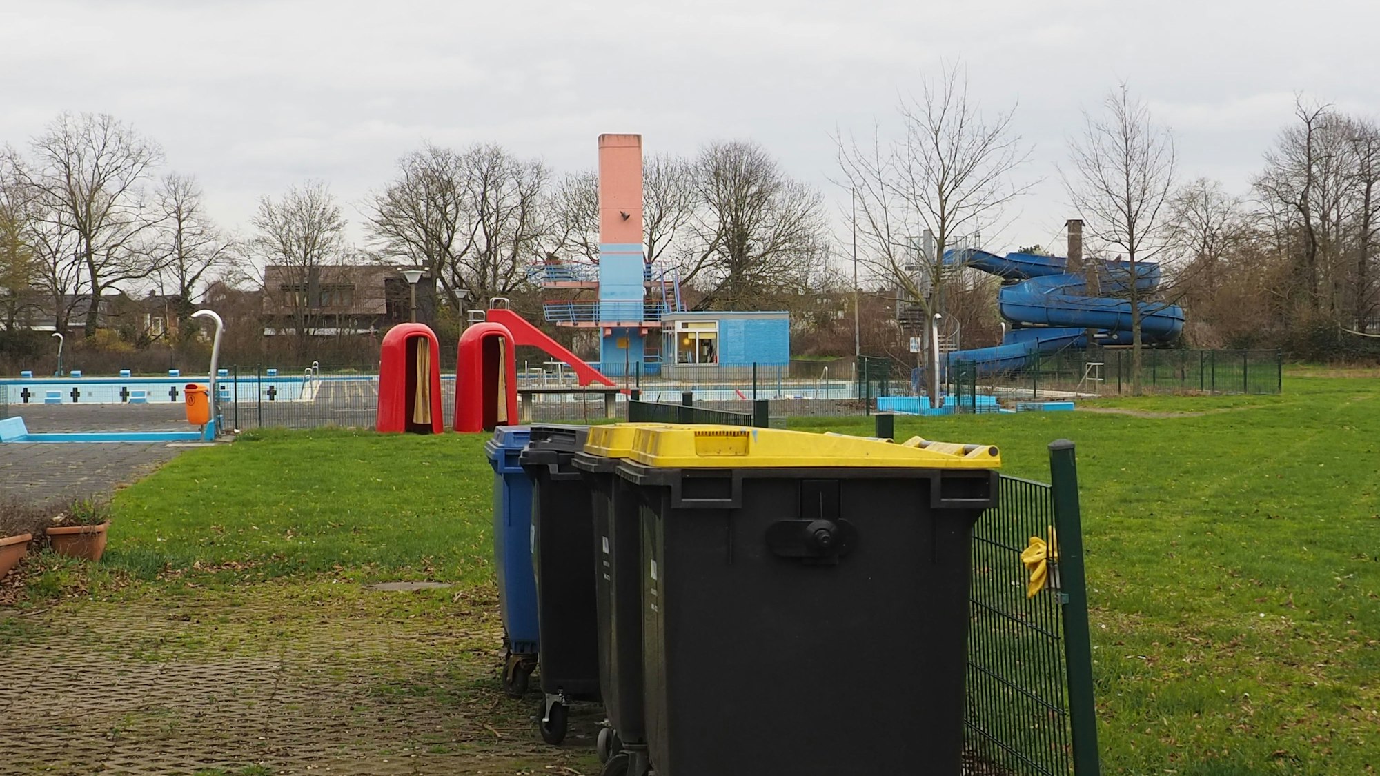 Das sanierungsbedürftige Freibad Lechenich.