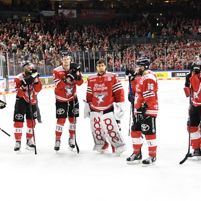 DEL Kölner Haie - Adler Mannheim, 26.03.2023 Enttäuschter KEC DEL Kölner Haie - Adler Mannheim, 26.03.2023 *** DEL Kölner Haie Adler Mannheim, 26 03 2023 Disappointed KEC DEL Kölner Haie Adler Mannheim, 26 03 2023 Copyright: xBEAUTIFULxSPORTS/Erlhofx