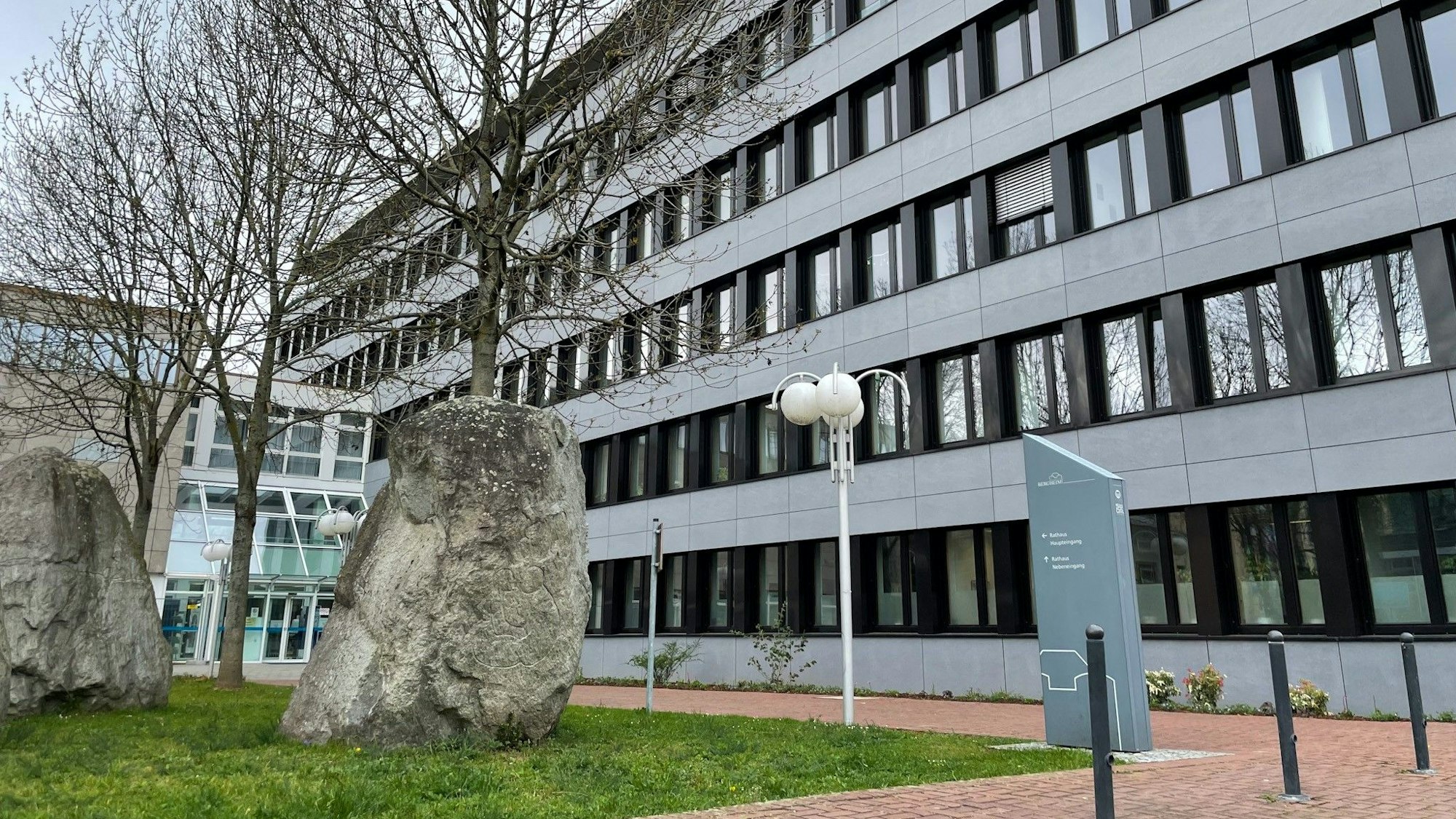 Das Foto zeigt das Bergheimer Rathaus.