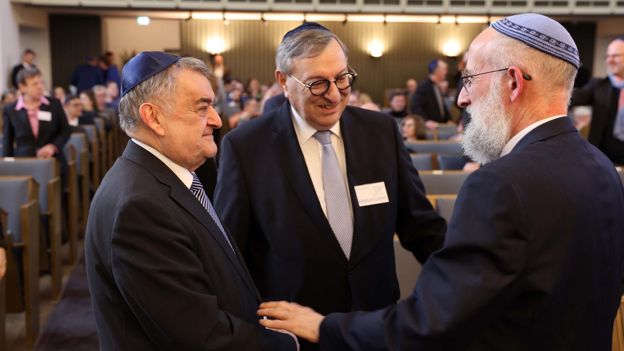 Köln, RSK, Empfang in der Synagoge, mit Yechiel Leo Brukner, Dr Felix Schotland, OB Reker, Abraham Lehrer, Innenminister Reul, Michael Rado, Bettina Levy