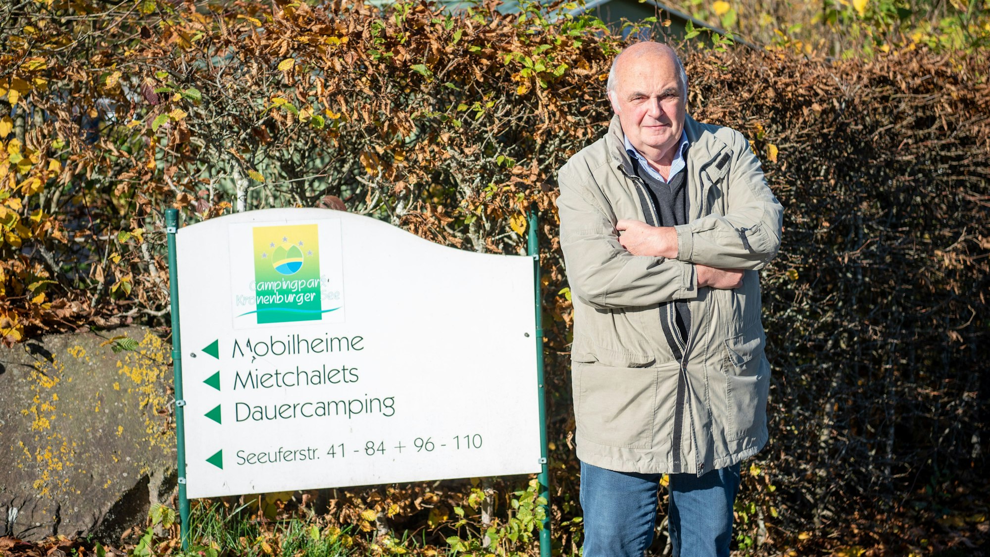 Elmar Scholzen ist der Besitzer des Campingparks Kronenburger See.