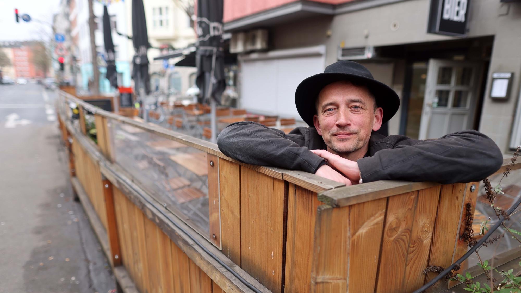 Gastwirt Tobias Mintert, Inhaber der Bar "Forelle Blau".