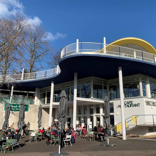 Das Park-Café im Deutzer Rheinpark.